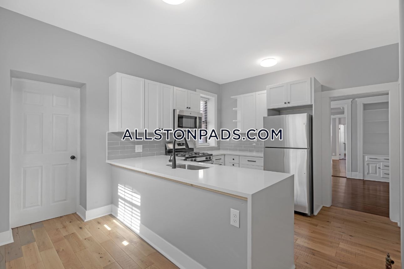 4 bed, 2 bath apartment for rent at 43 Glenville Ave Unit 2, Allston — photo 7 of 10
