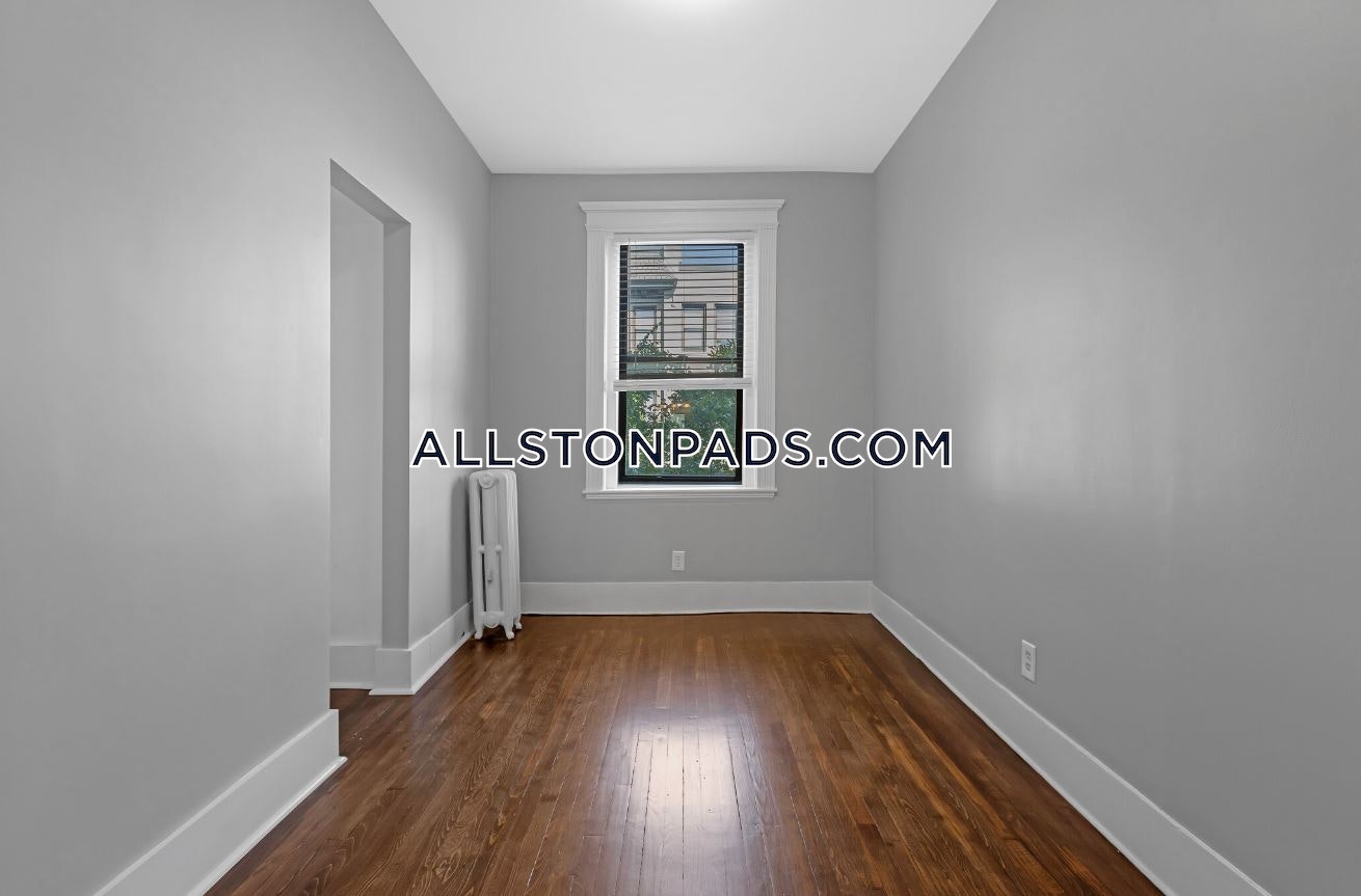 4 bed, 2 bath apartment for rent at 43 Glenville Ave Unit 2, Allston — photo 2 of 10