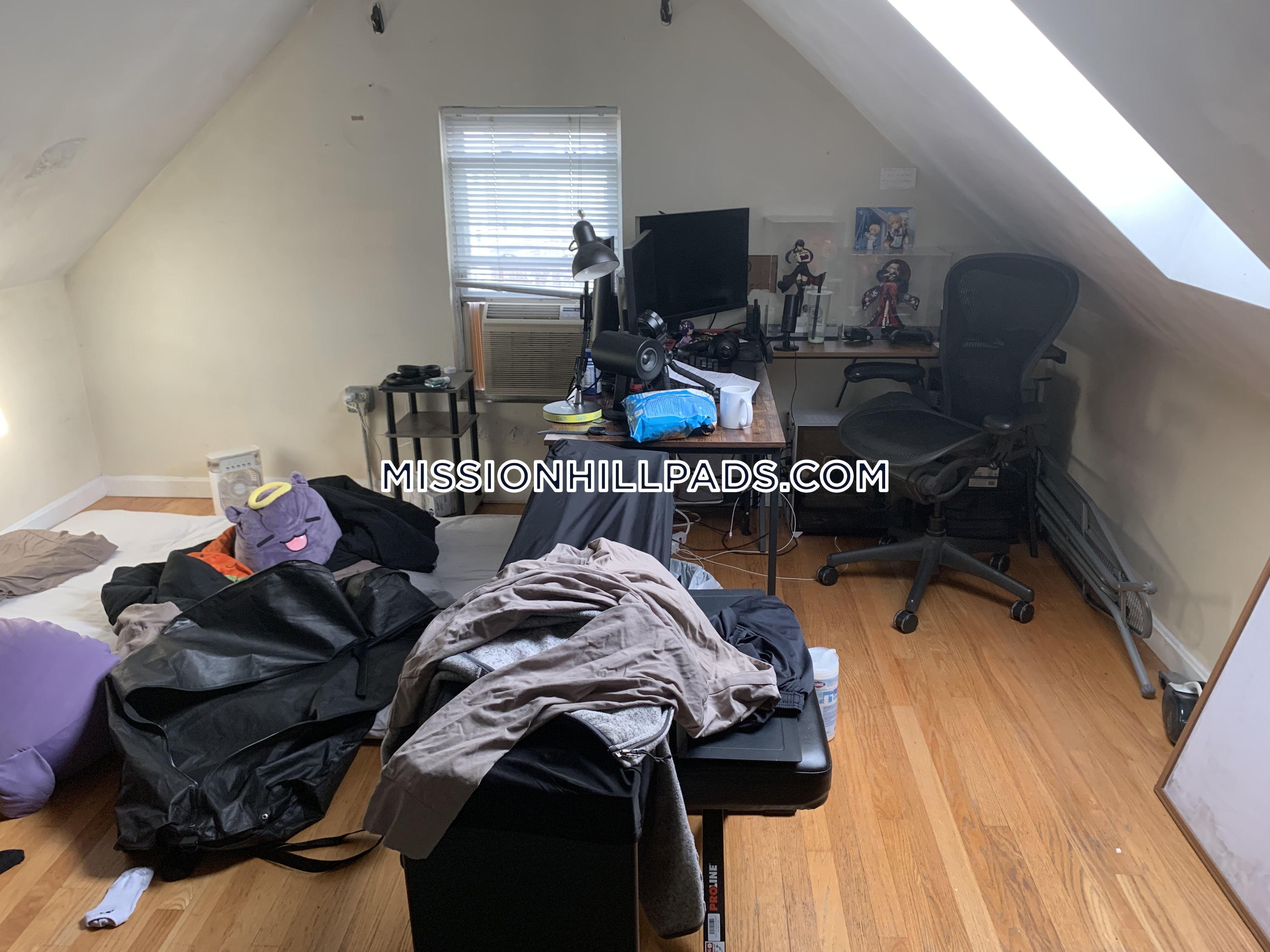 6 bed, 2.5 bath apartment for rent at 1 Sachem St Unit U3, Mission Hill — photo 32 of 45