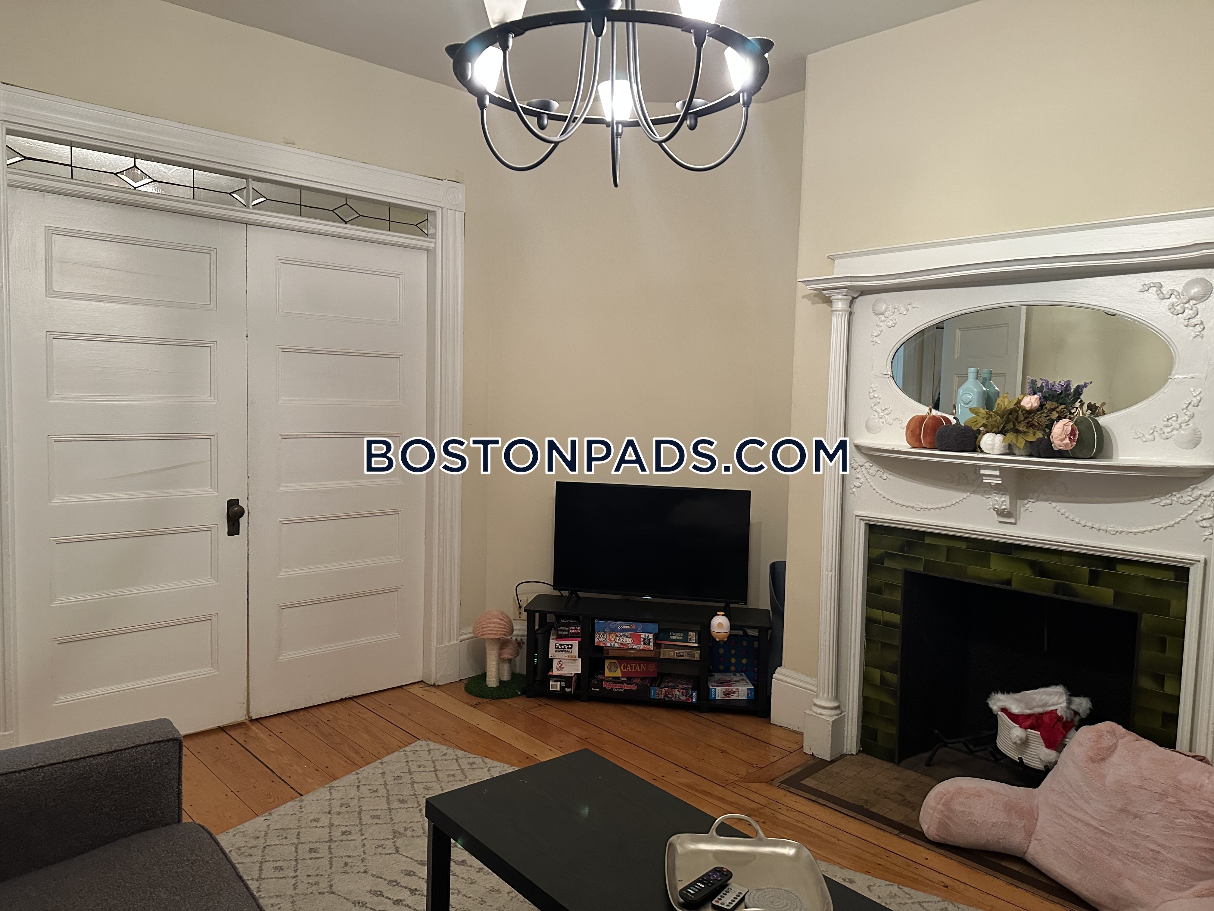3 bed, 1.5 bath apartment for rent at 612 Columbus Unit 5, South End — photo 2 of 11