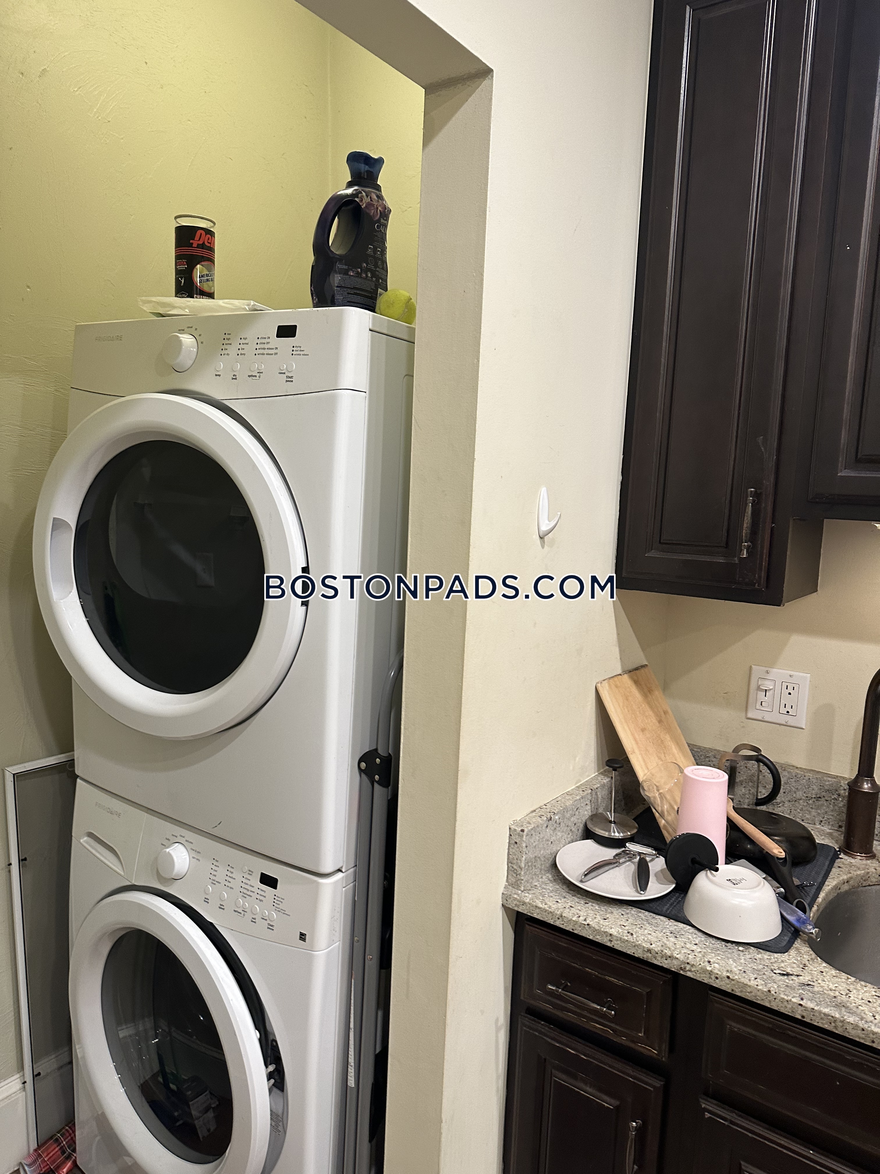 3 bed, 1.5 bath apartment for rent at 612 Columbus Unit 5, South End — photo 11 of 11