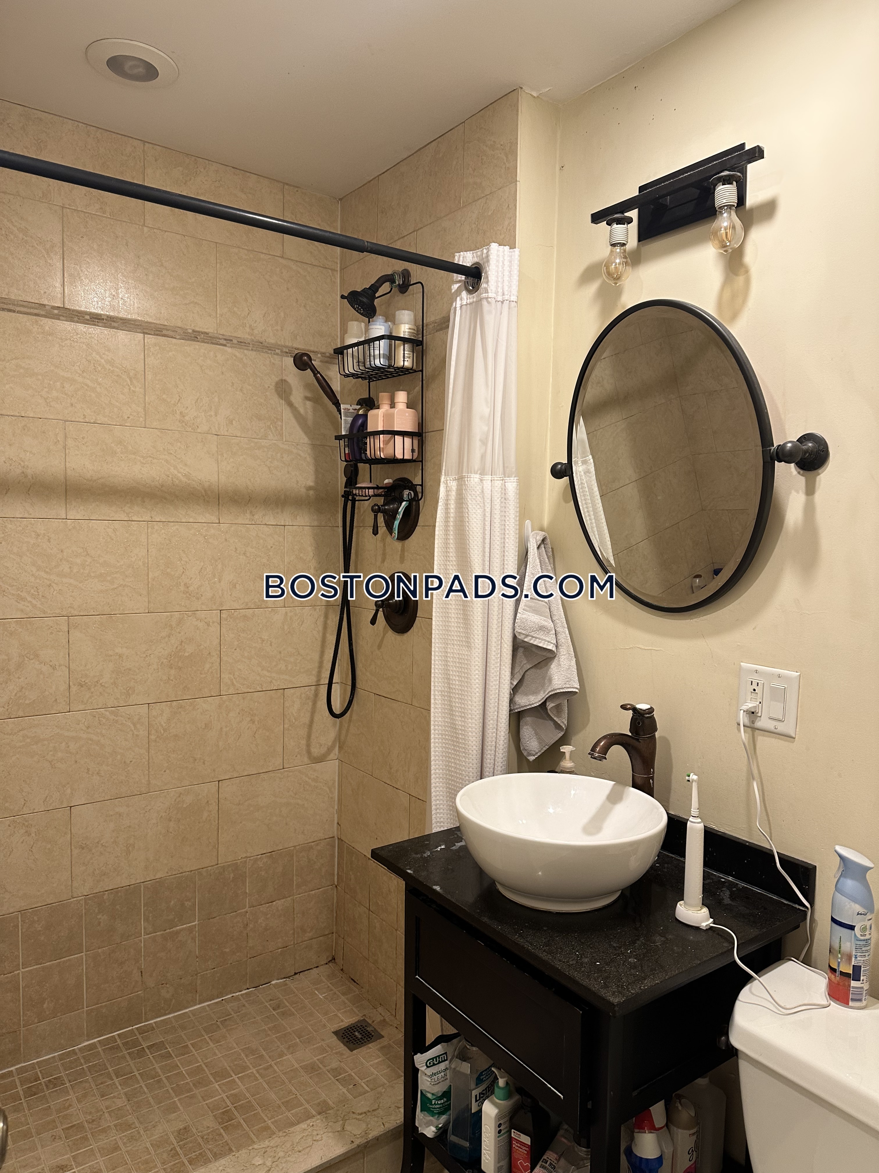 3 bed, 1.5 bath apartment for rent at 612 Columbus Unit 5, South End — photo 4 of 11