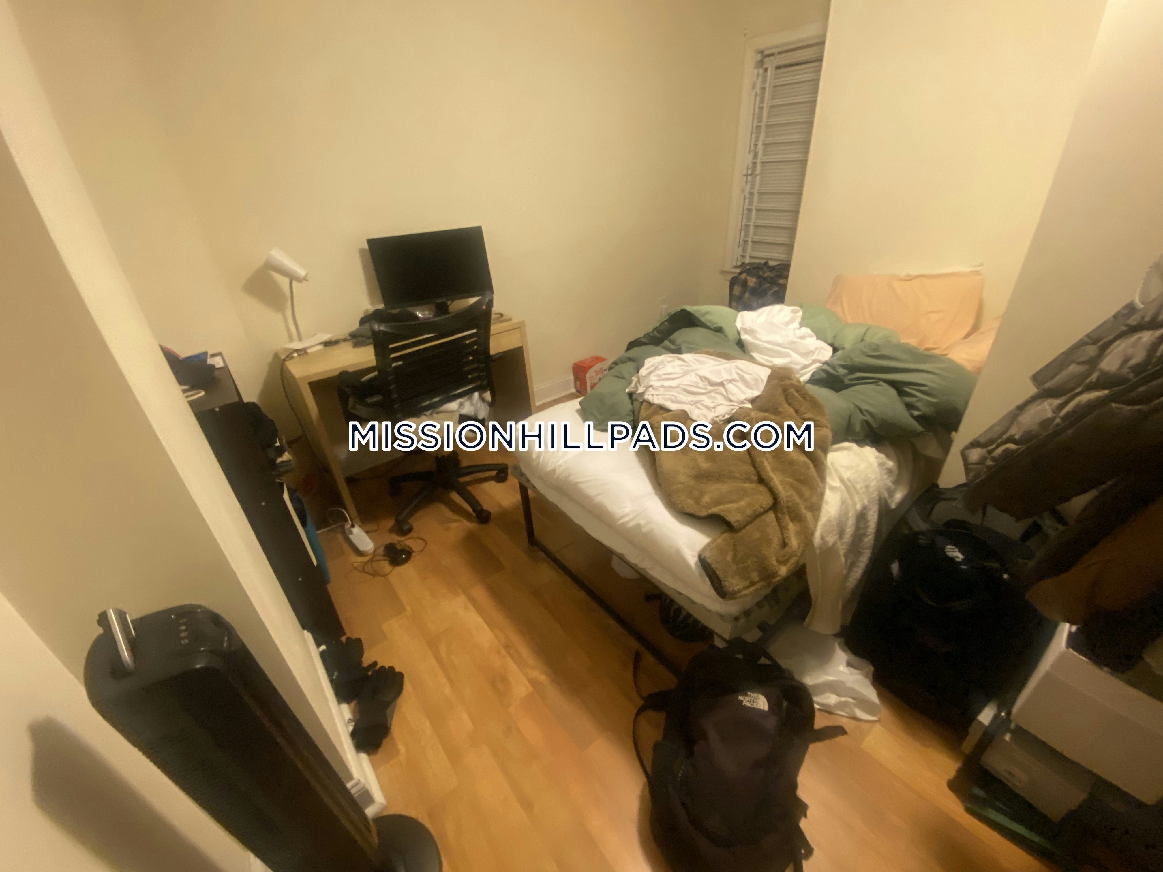 3 bed, 1 bath apartment for rent at 22 Fisher Ave Unit 1, Mission Hill — photo 19 of 24