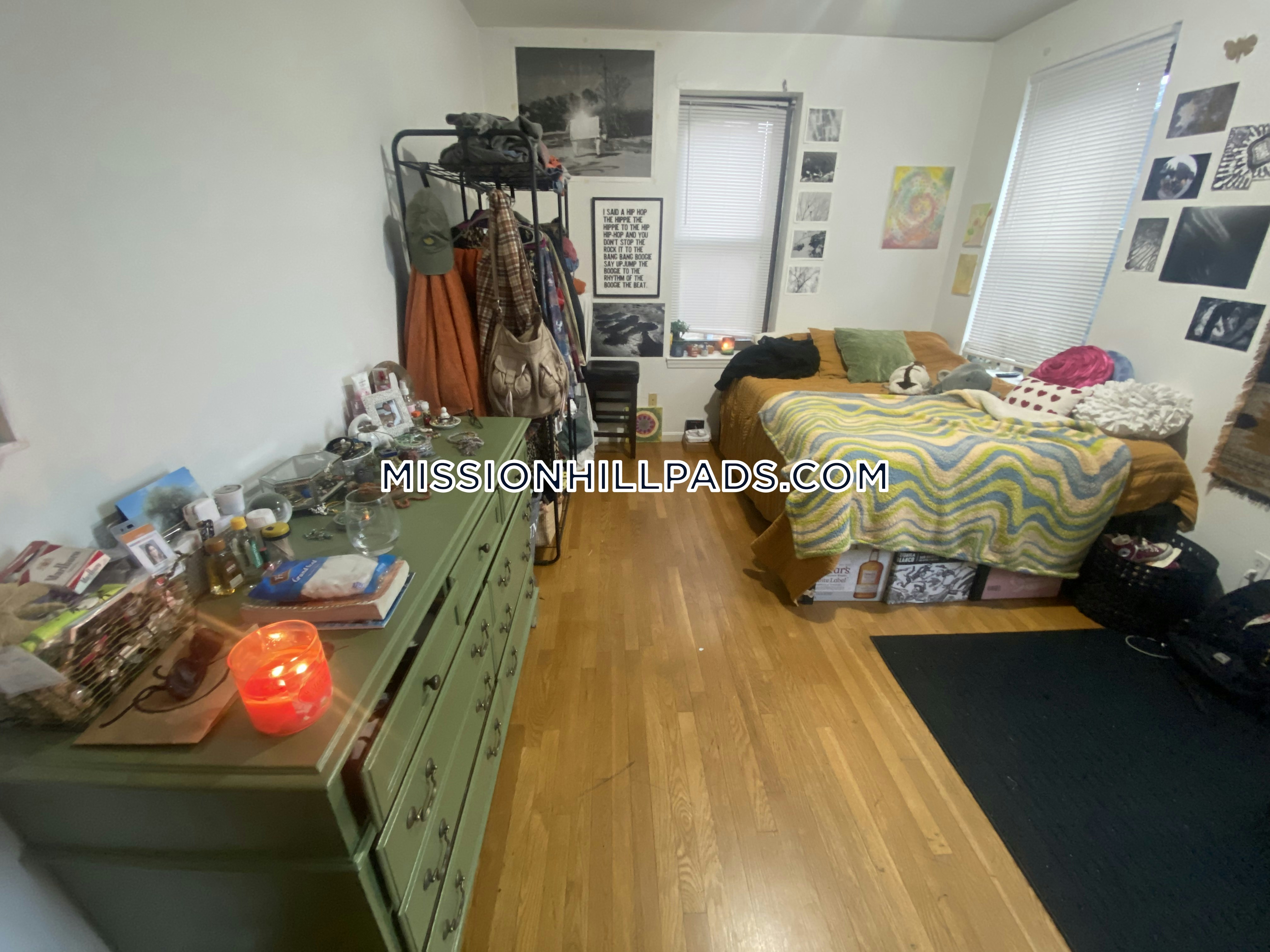 715 Parker St, Mission Hill