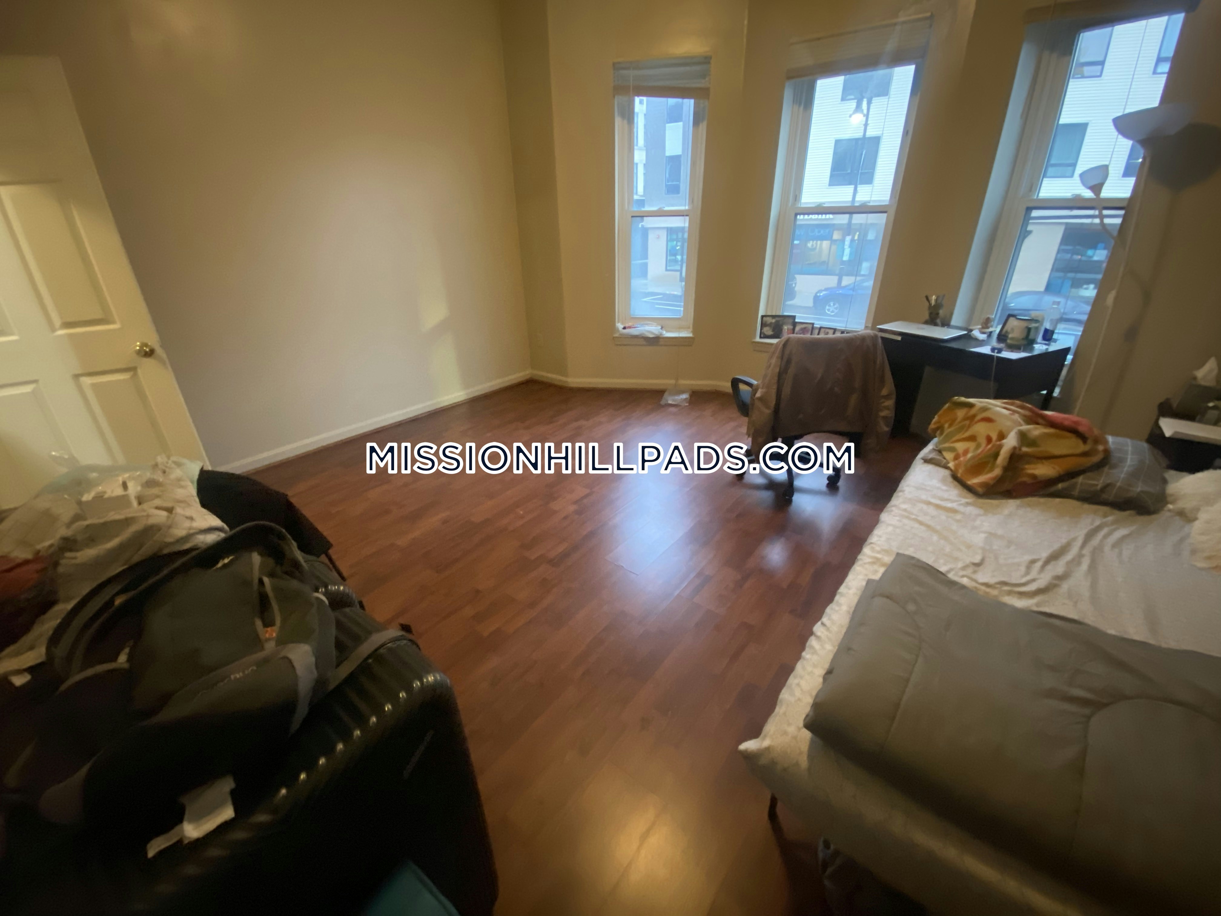 3 bed, 1 bath apartment for rent at 1460 Tremont St Unit 1, Mission Hill — photo 3 of 6