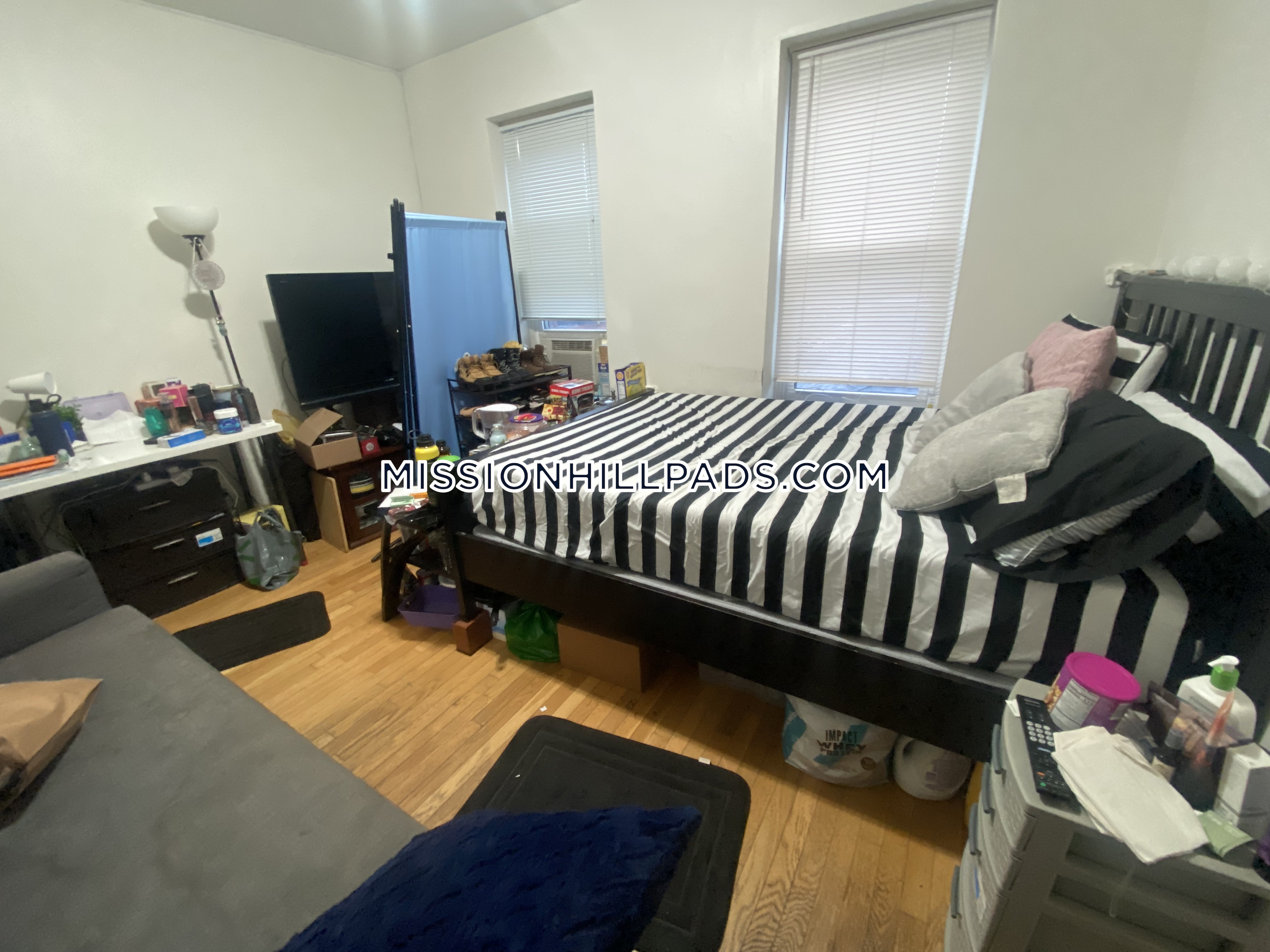 3 bed, 1 bath apartment for rent at 1460 Tremont St Unit 4, Mission Hill — photo 10 of 19
