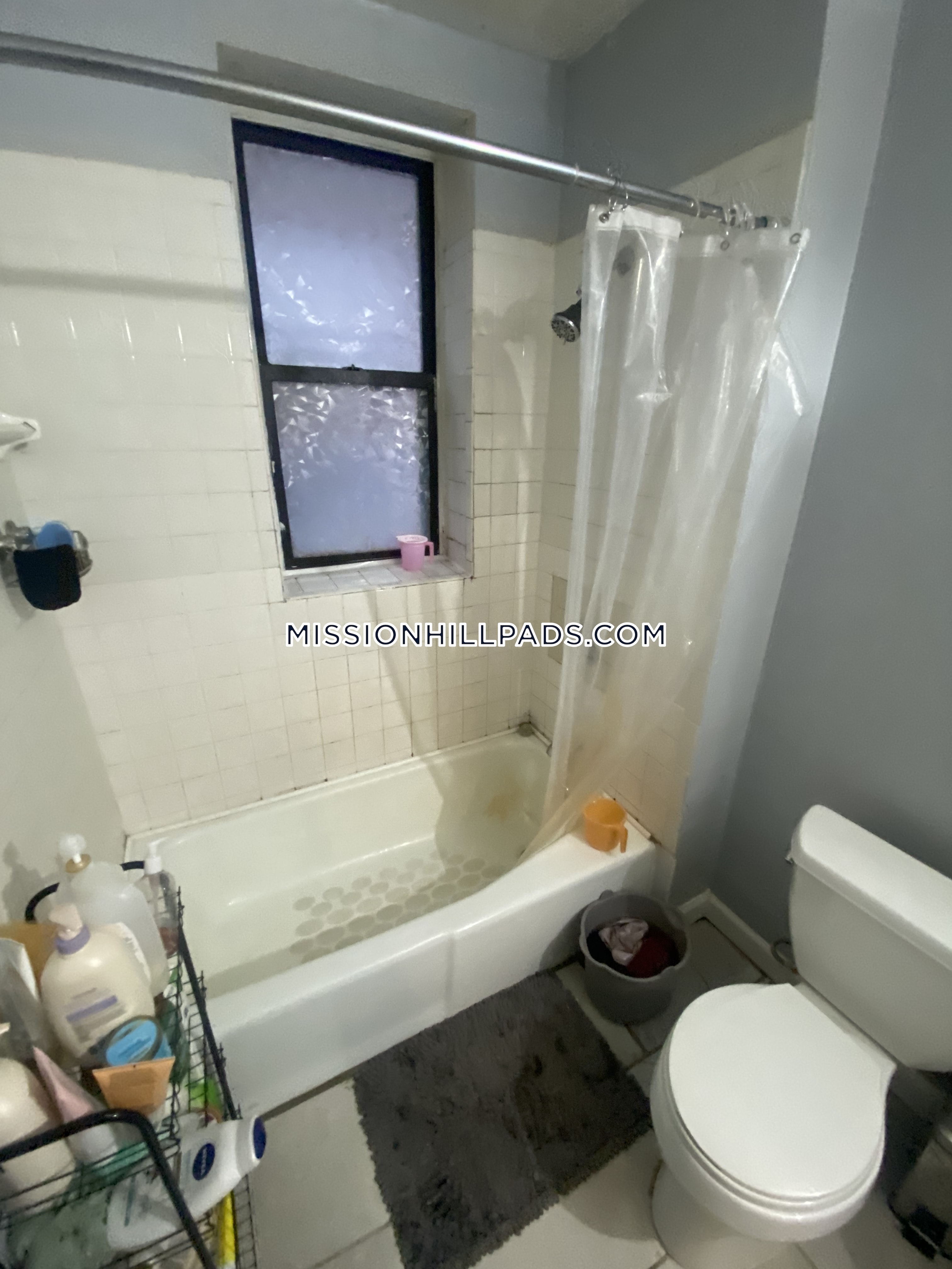3 bed, 1 bath apartment for rent at 1458 Tremont St Unit 1, Mission Hill — photo 17 of 23