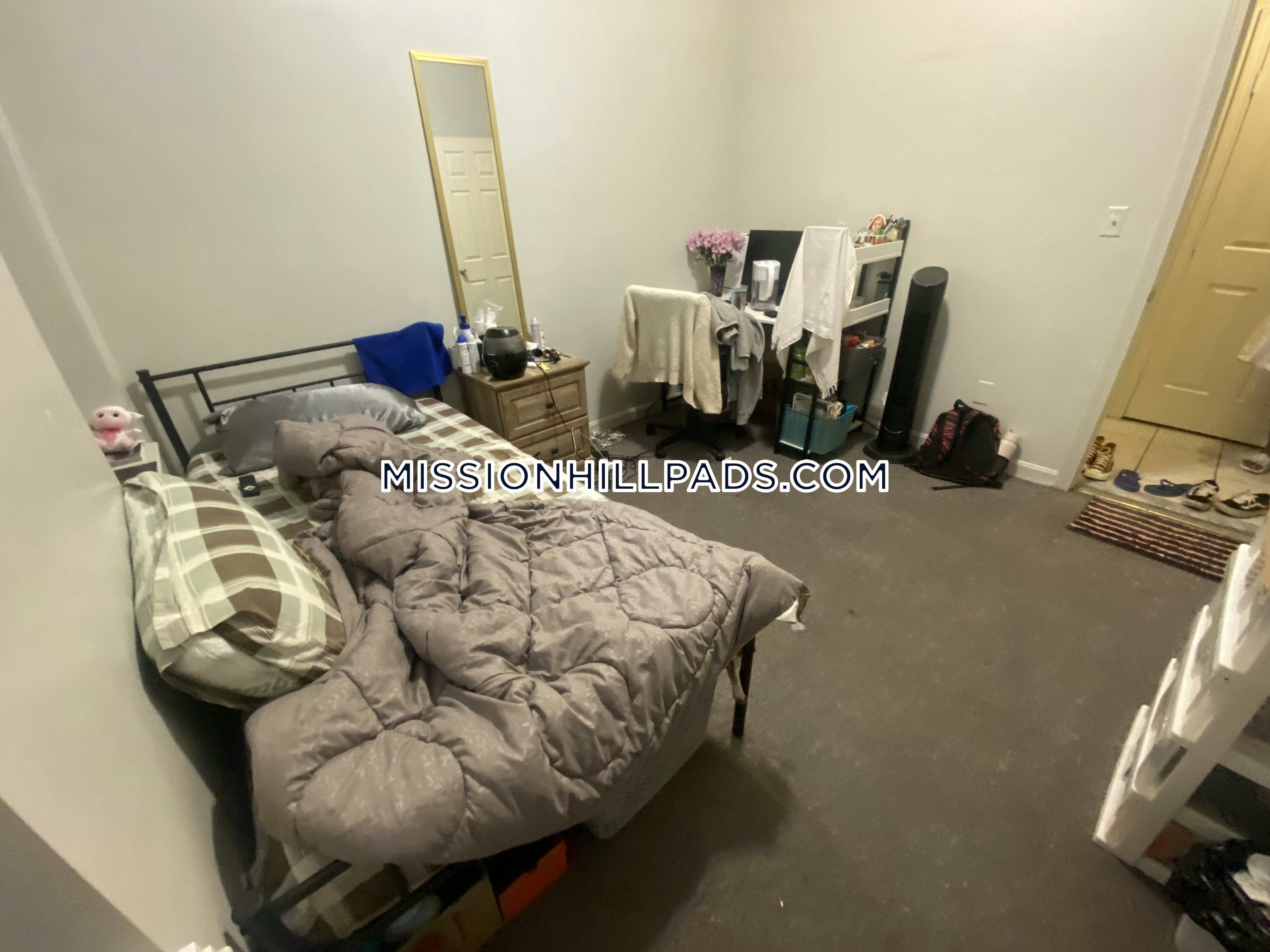 3 bed, 1 bath apartment for rent at 1458 Tremont St Unit 1, Mission Hill — photo 18 of 23