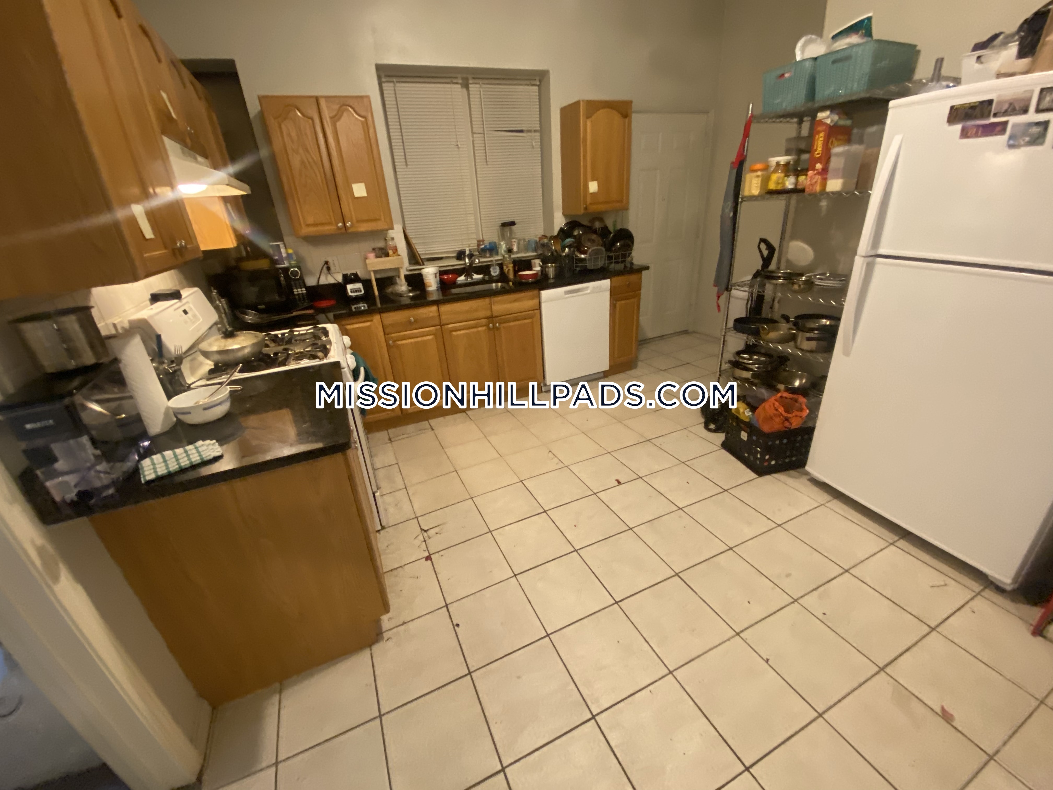 3 bed, 1 bath apartment for rent at 1458 Tremont St Unit 1, Mission Hill — photo 2 of 23