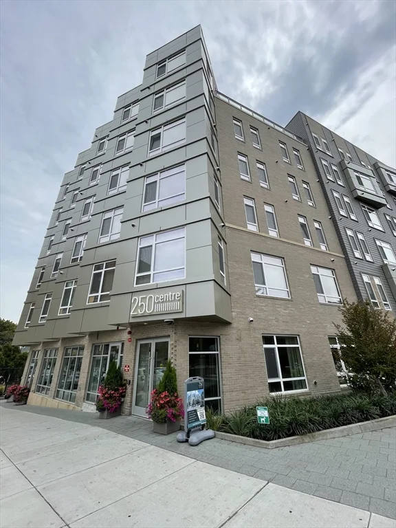 250 Centre St, Jamaica Plain