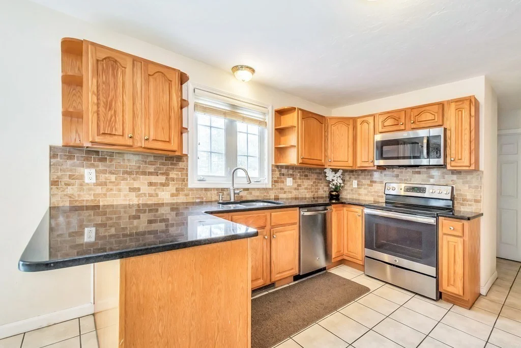 469 Walnut St, Shrewsbury