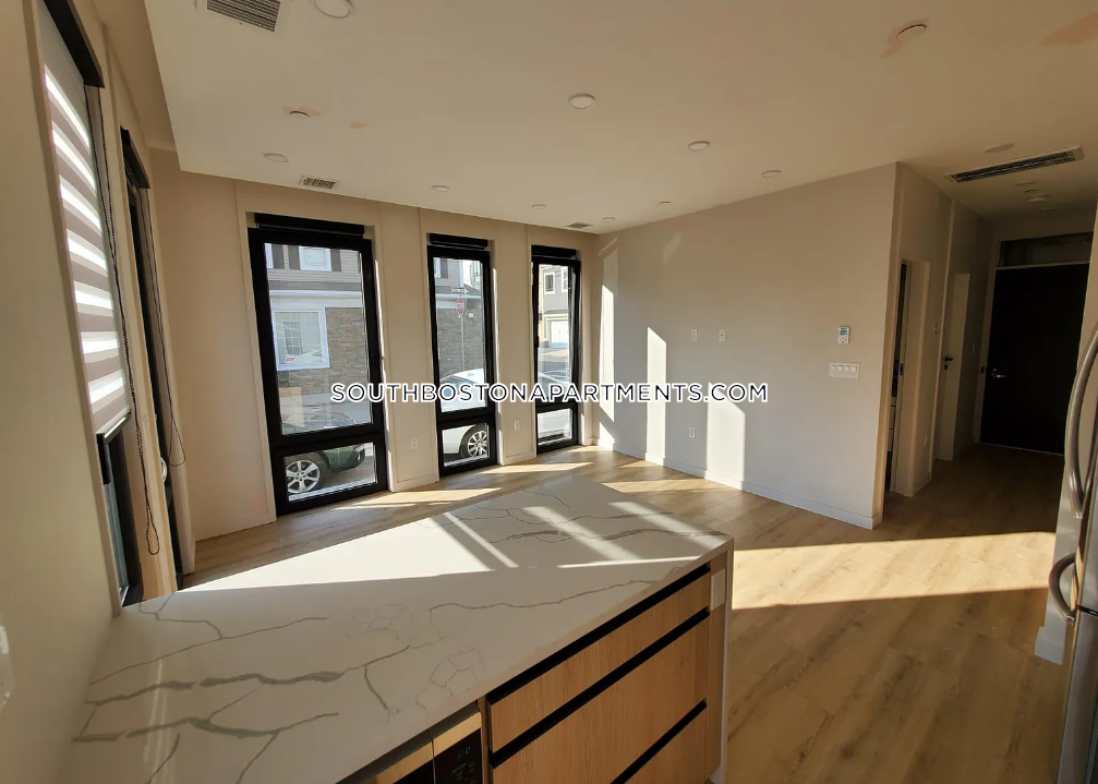 4 bed, 4+ bath apartment for rent at 6 National St Unit 3, South Boston — photo 37 of 37