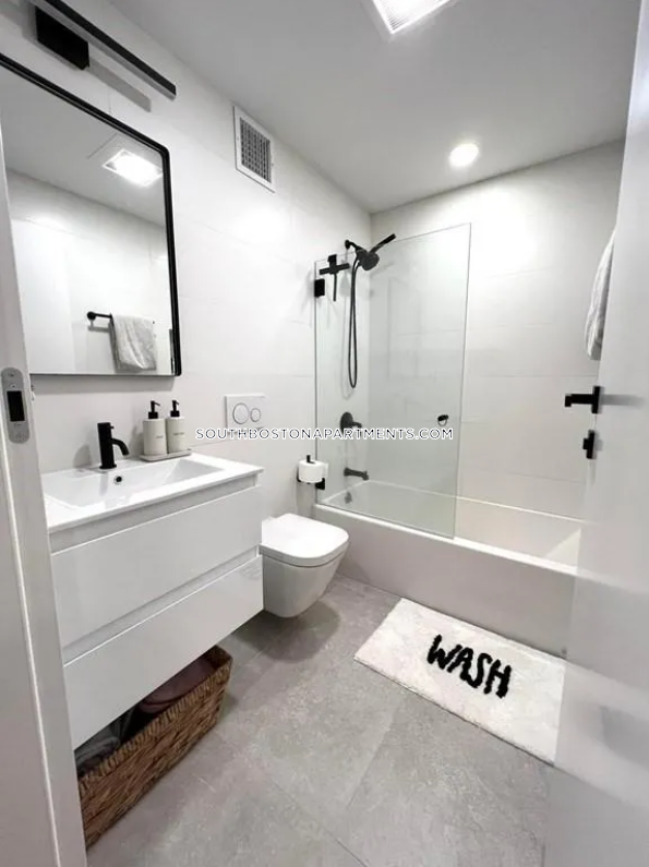 4 bed, 4+ bath apartment for rent at 6 National St Unit 3, South Boston — photo 8 of 37