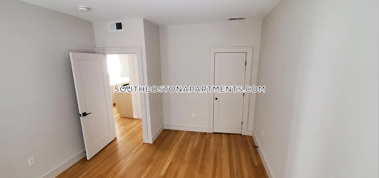 4 bed, 4+ bath apartment for rent at 6 National St Unit 3, South Boston — photo 13 of 37