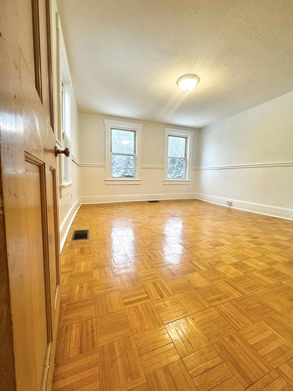 20 S Main St, Ashburnham