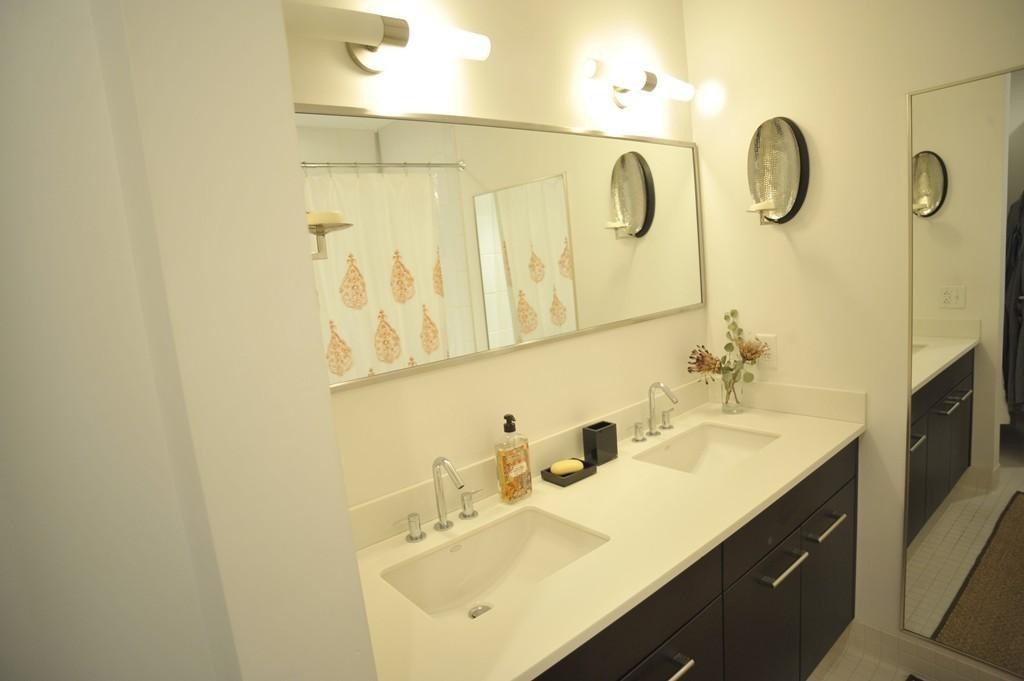 88 Kingston St, Downtown