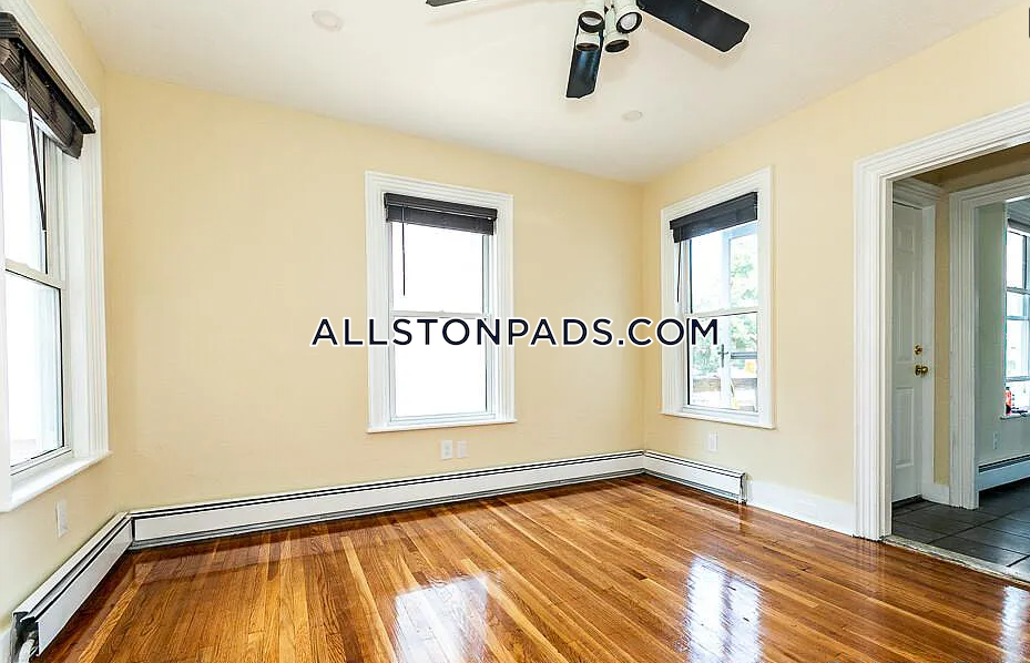 5 bed, 2 bath apartment for rent at 36 Pratt St Unit 2, Allston — photo 3 of 37