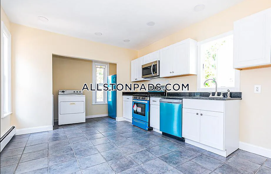5 bed, 2 bath apartment for rent at 36 Pratt St Unit 2, Allston