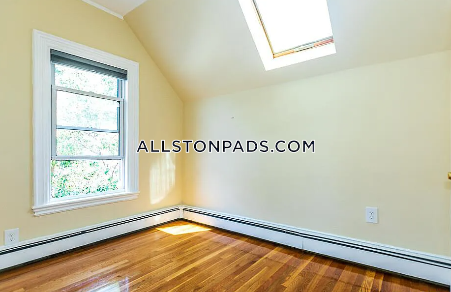 5 bed, 2 bath apartment for rent at 36 Pratt St Unit 2, Allston — photo 7 of 37