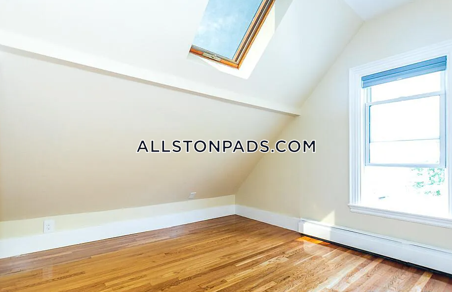 5 bed, 2 bath apartment for rent at 36 Pratt St Unit 2, Allston — photo 12 of 37