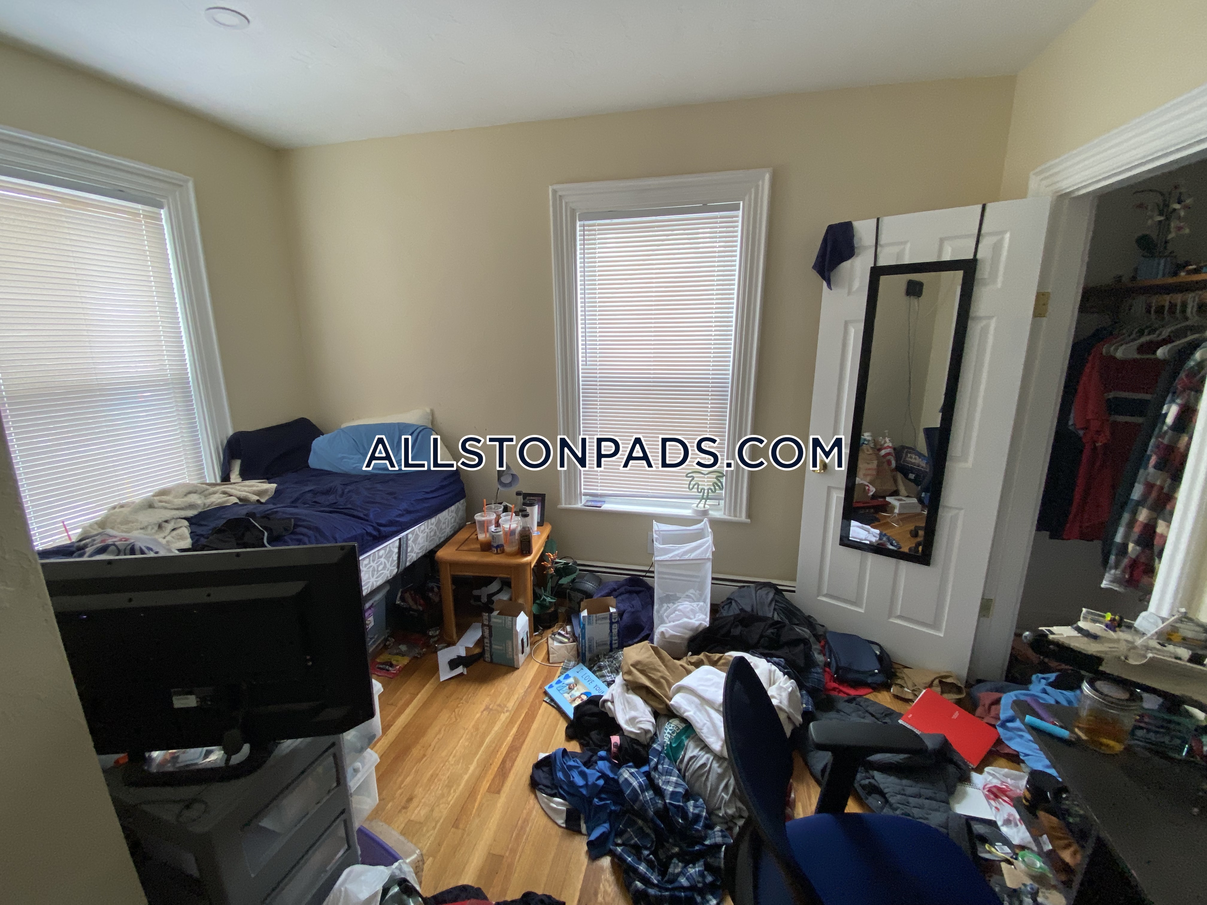 5 bed, 2 bath apartment for rent at 36 Pratt St Unit 2, Allston — photo 19 of 37