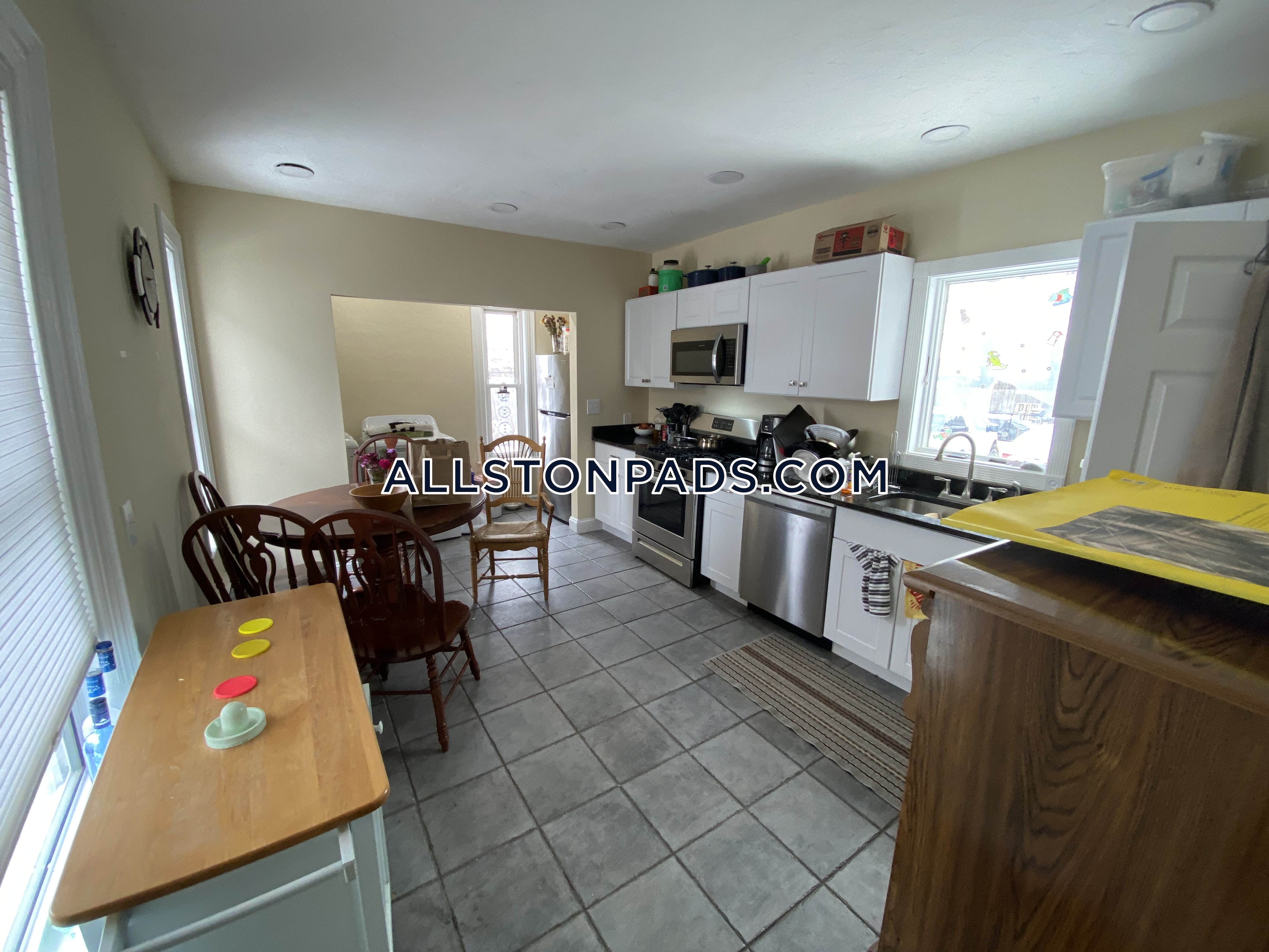 5 bed, 2 bath apartment for rent at 36 Pratt St Unit 2, Allston — photo 20 of 37