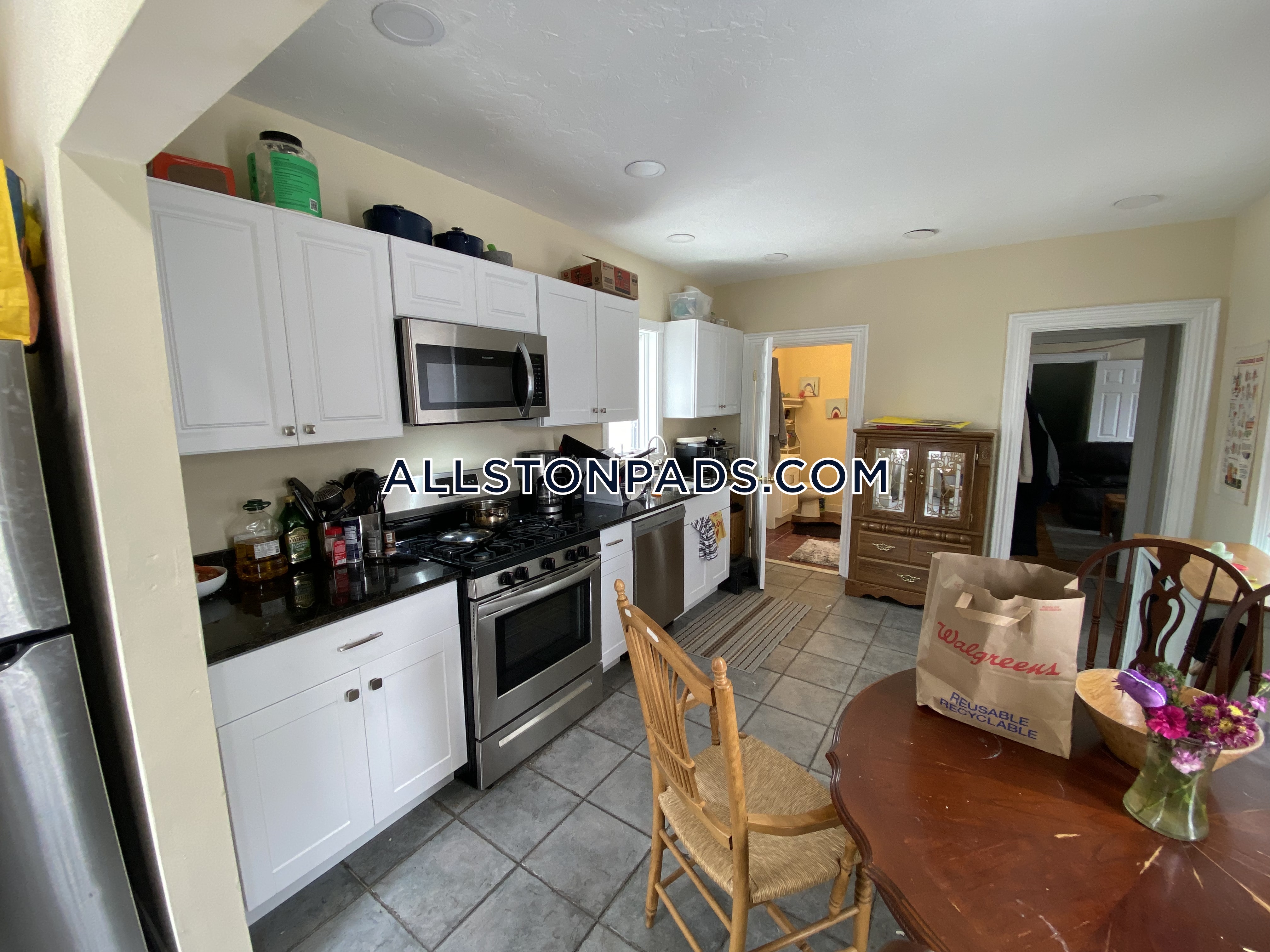 5 bed, 2 bath apartment for rent at 36 Pratt St Unit 2, Allston — photo 22 of 37