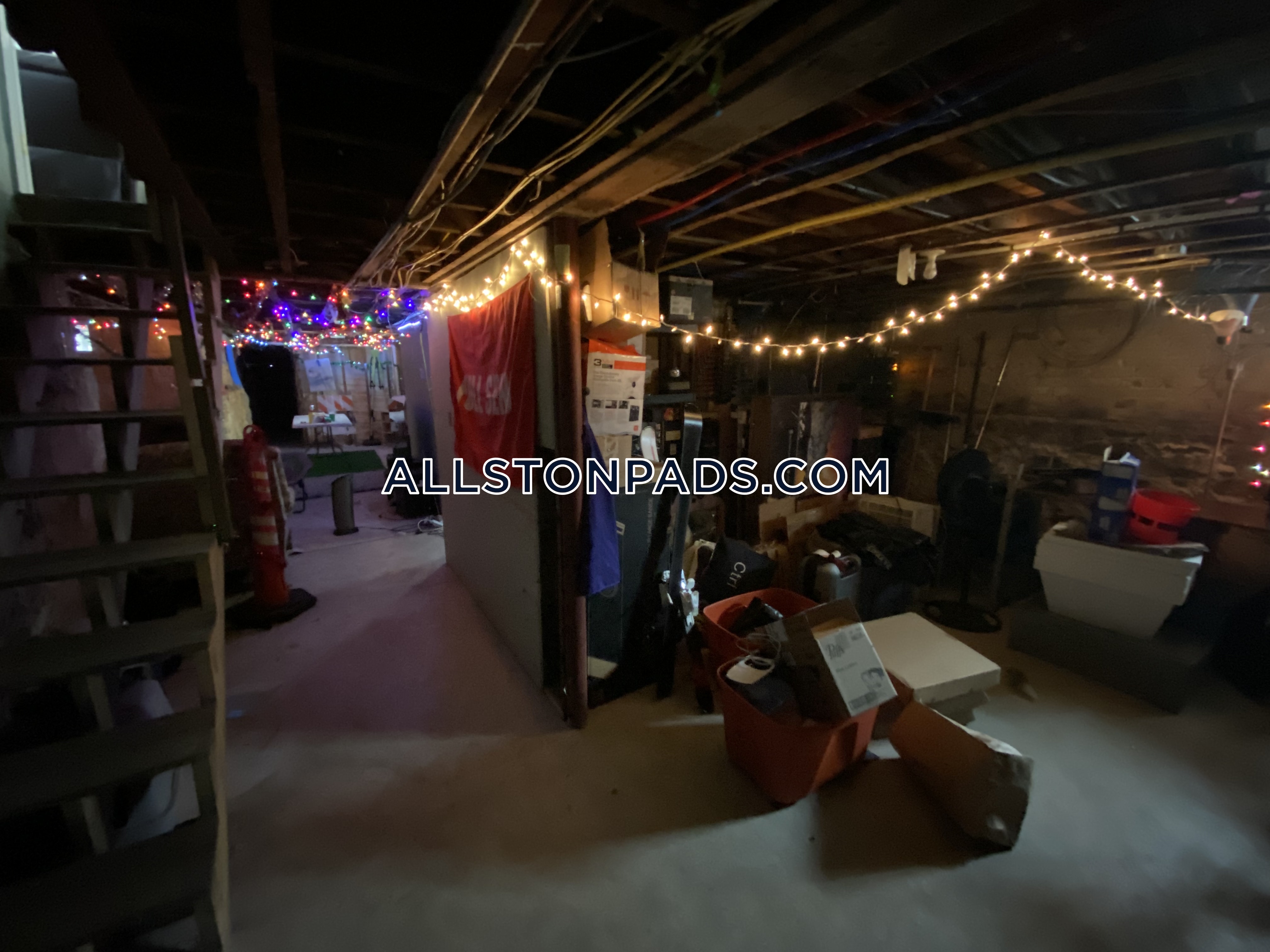 5 bed, 2 bath apartment for rent at 36 Pratt St Unit 2, Allston — photo 23 of 37