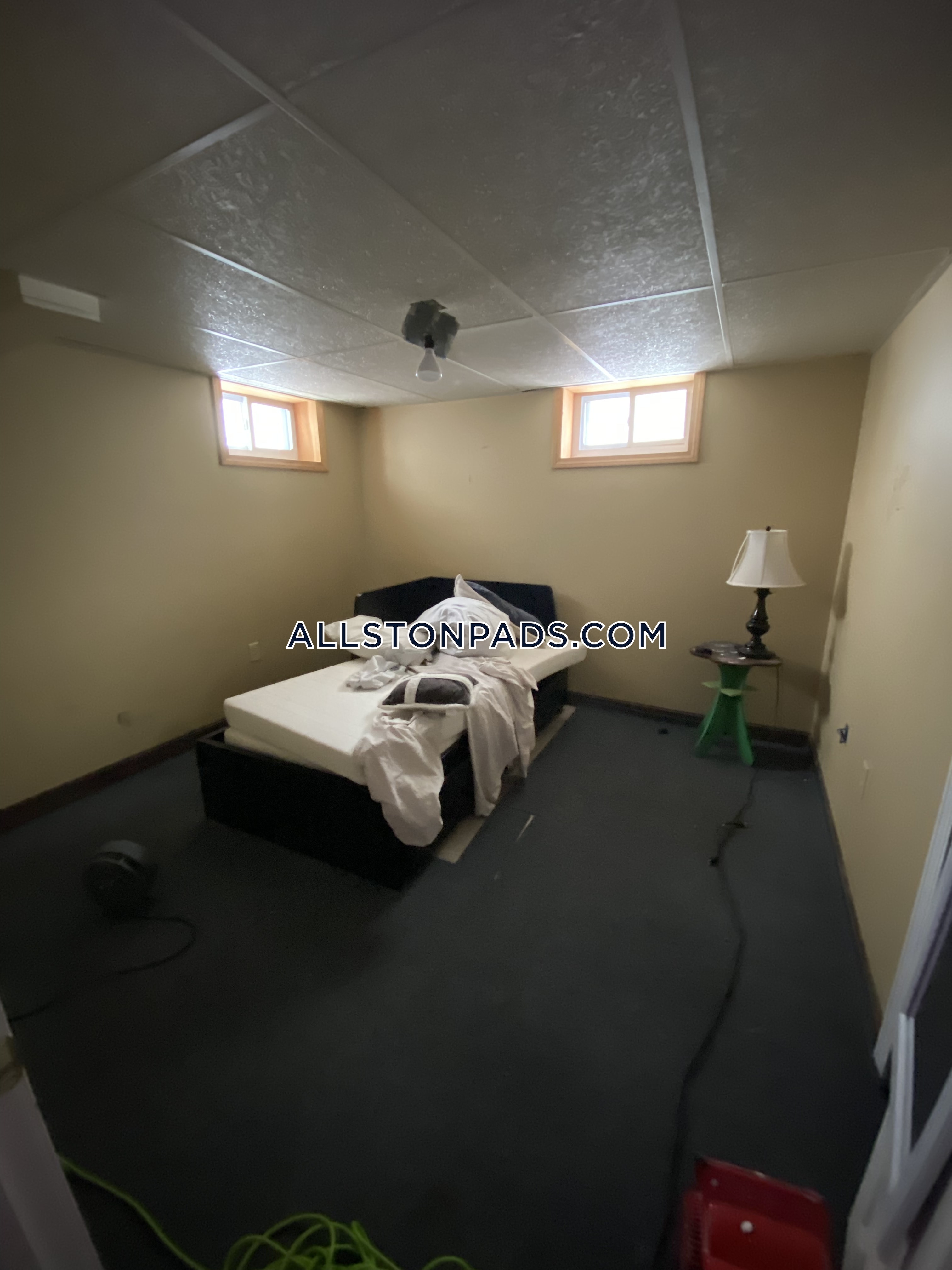 5 bed, 2 bath apartment for rent at 36 Pratt St Unit 2, Allston — photo 25 of 37