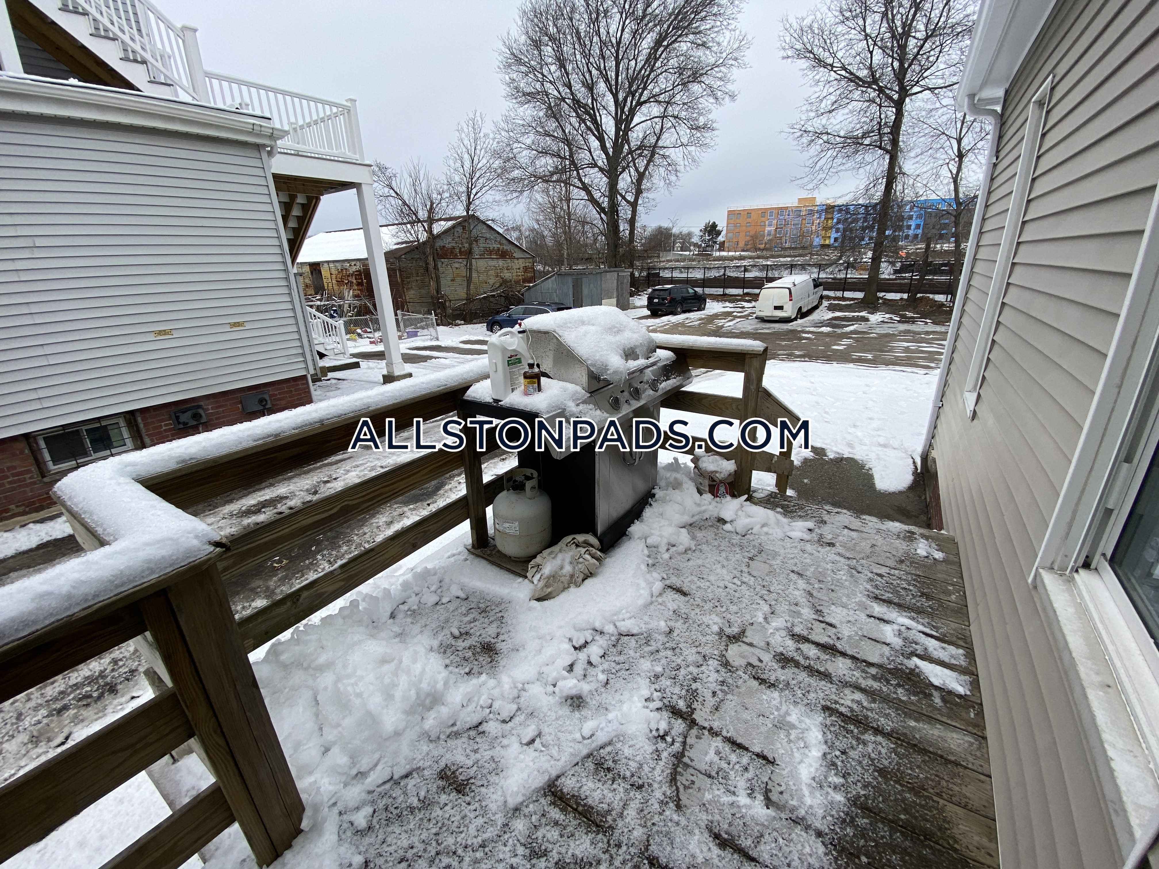5 bed, 2 bath apartment for rent at 36 Pratt St Unit 2, Allston — photo 37 of 37