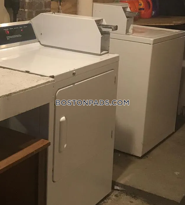 2 bed, 1 bath apartment for rent at 204 River St Unit 204, Central Square — photo 4 of 13