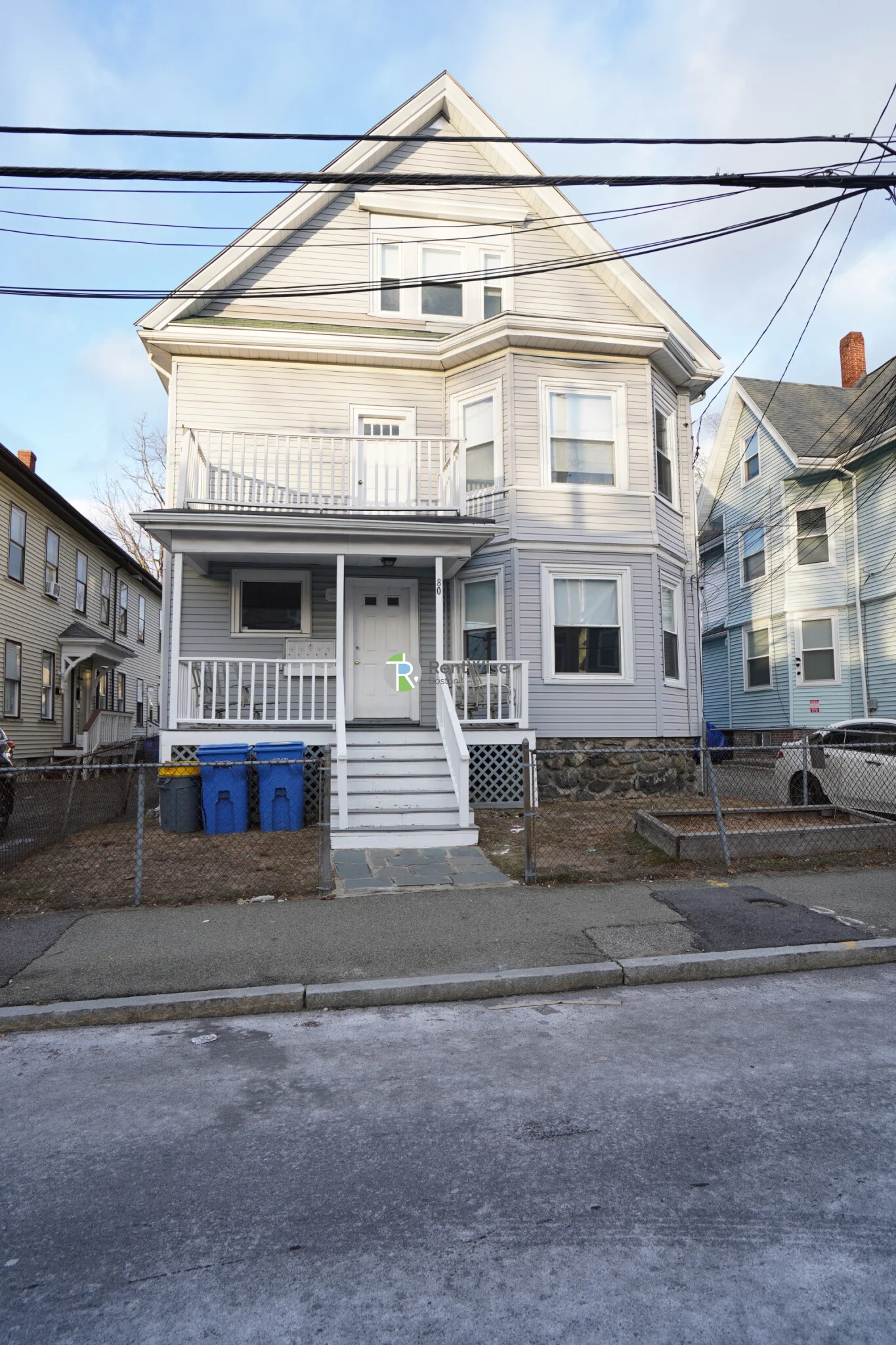 80 Robbins St, South Side