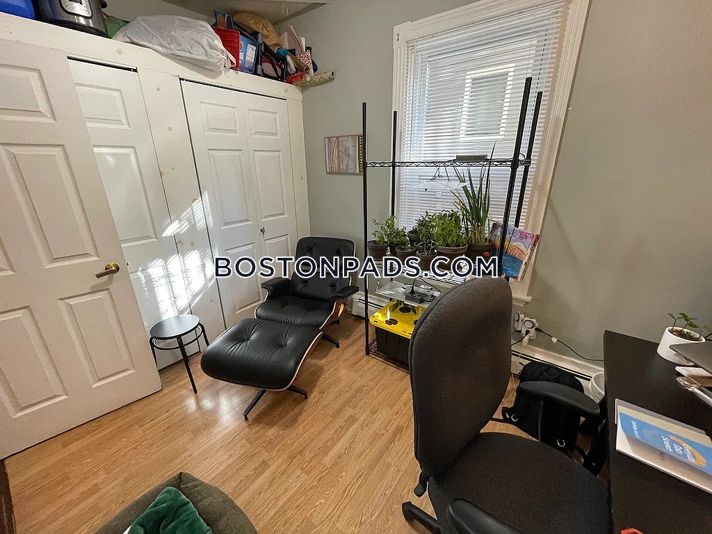 2 bed, 1 bath apartment for rent at 204 River St Unit 204, Central Square — photo 12 of 13