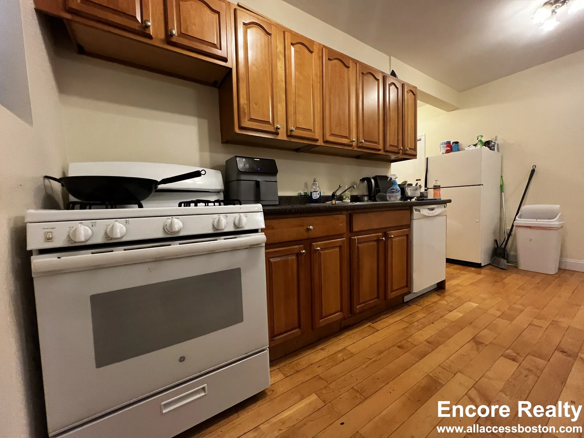 1555 Beacon St, Brookline