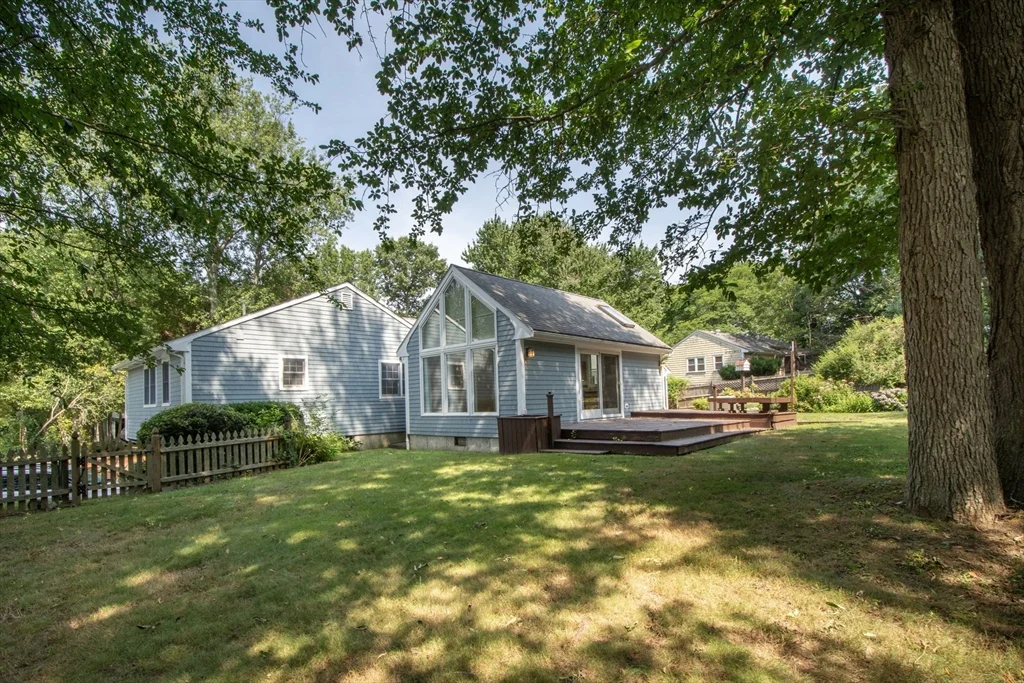 45 Old Pasture Rd, Cohasset
