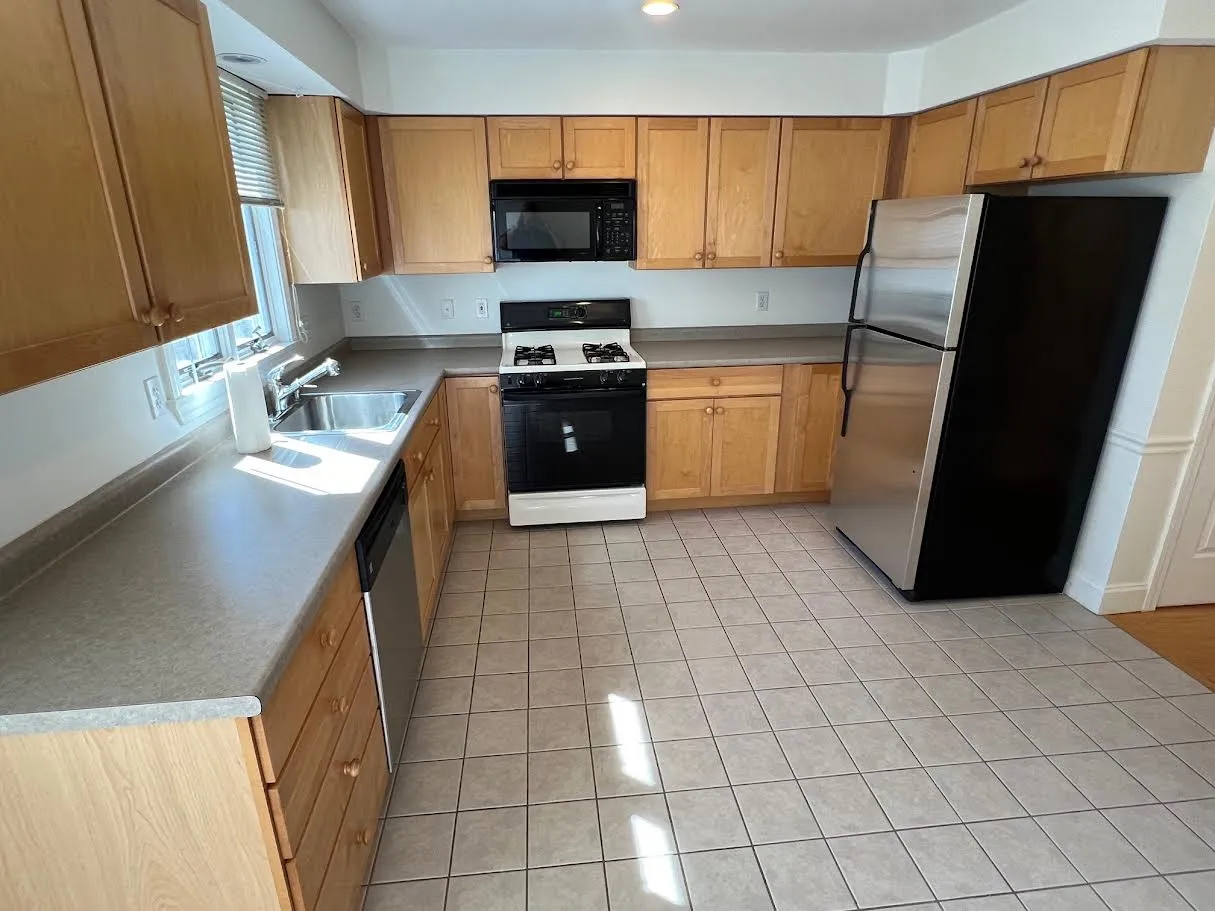 86 Chapel St, Nonantum