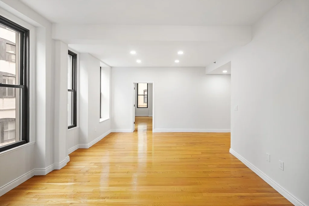 4 Charlesgate E, Back Bay