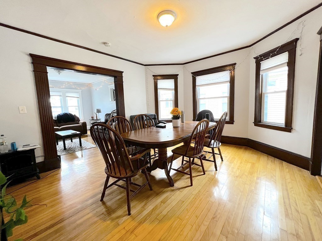 3 bed, 1 bath apartment for rent at 168 Grant Ave Unit 2, Medford — photo 3 of 18