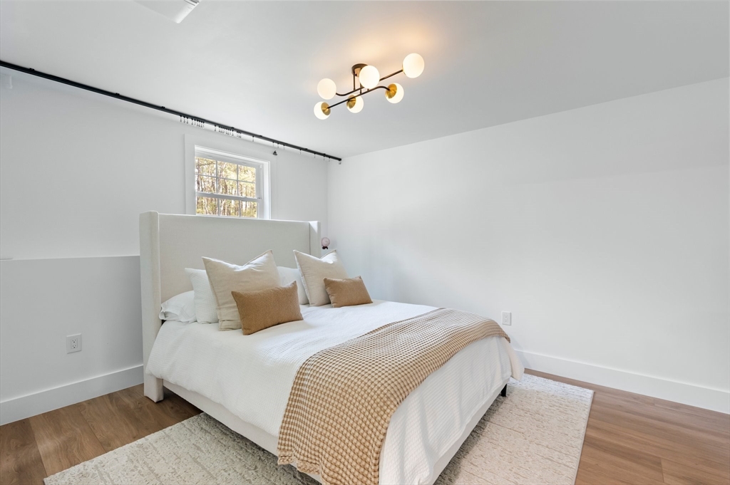 86 Pioneer Trail, Plymouth