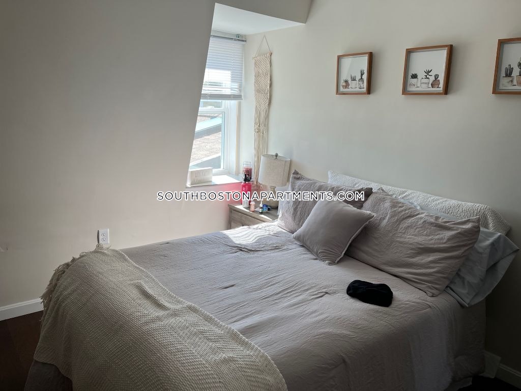 3 bed, 2 bath apartment for rent at 411 7th St Unit 2, South Boston — photo 6 of 16