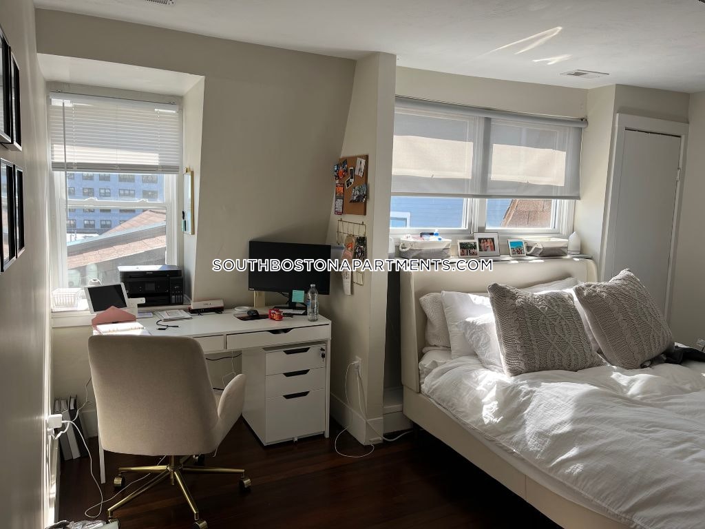 3 bed, 2 bath apartment for rent at 411 7th St Unit 2, South Boston — photo 4 of 16