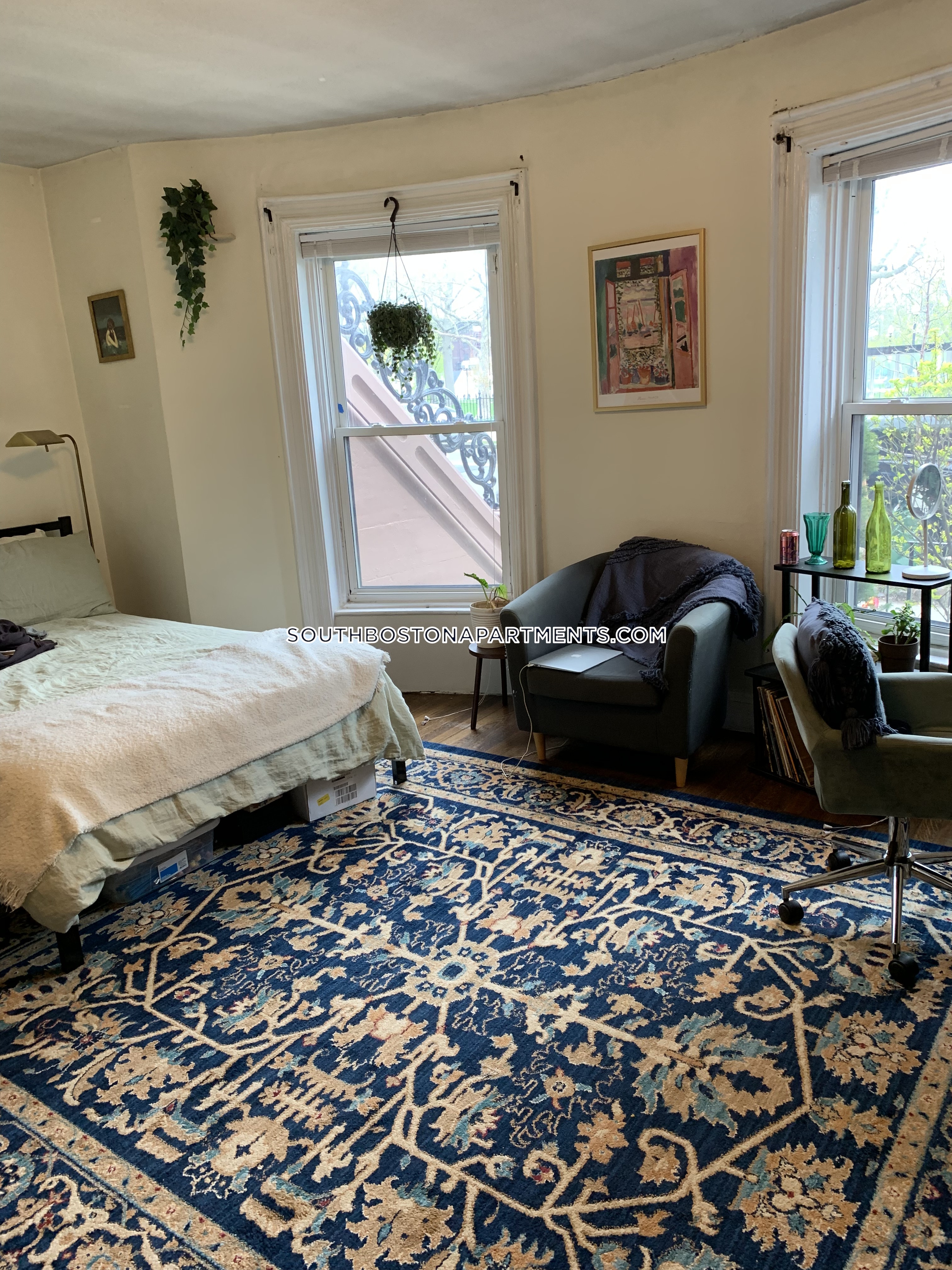 3 bed, 1 bath apartment for rent at 819 East Broadway Unit 1, South Boston — photo 4 of 34