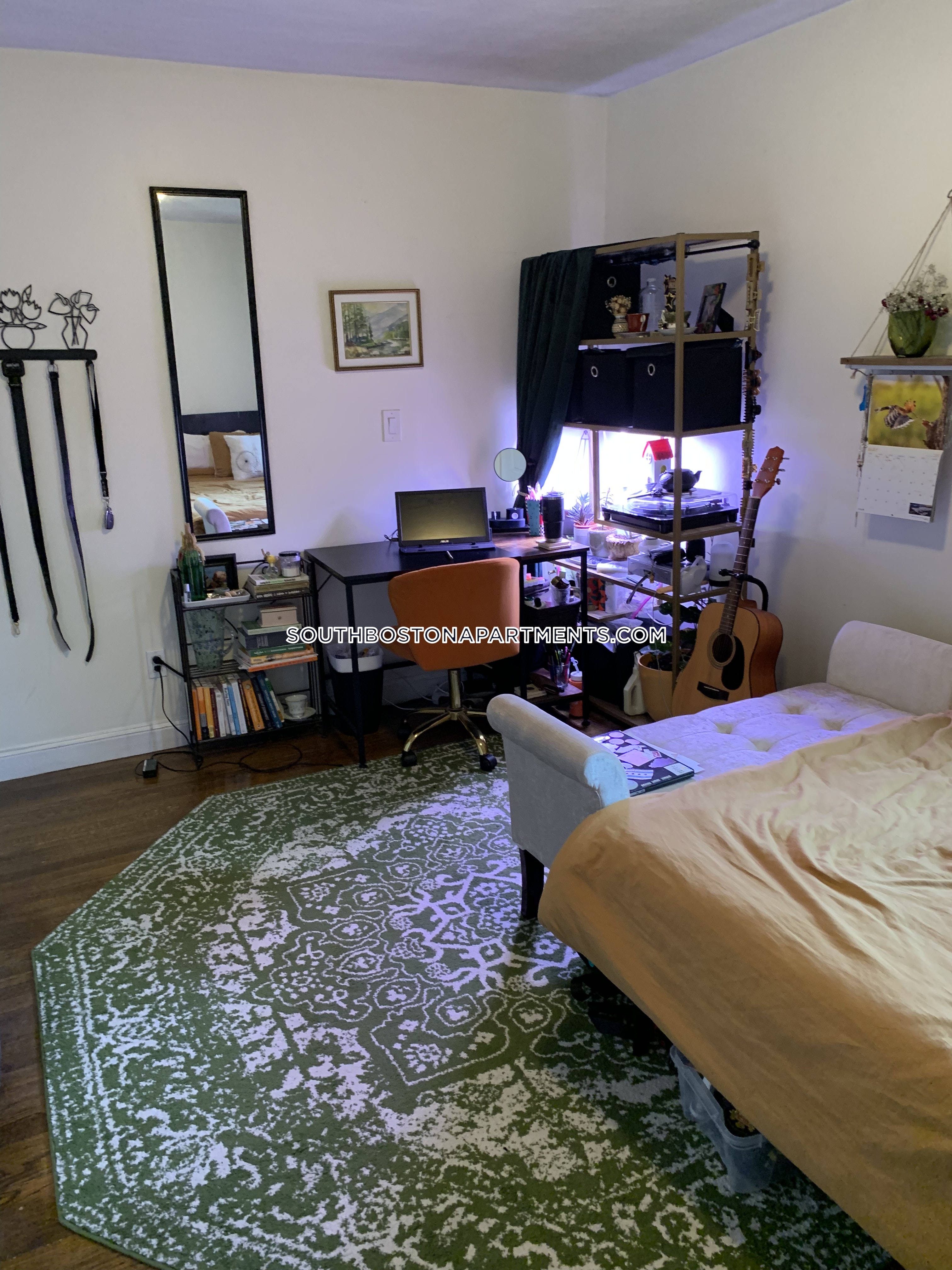 3 bed, 1 bath apartment for rent at 819 East Broadway Unit 1, South Boston — photo 12 of 34