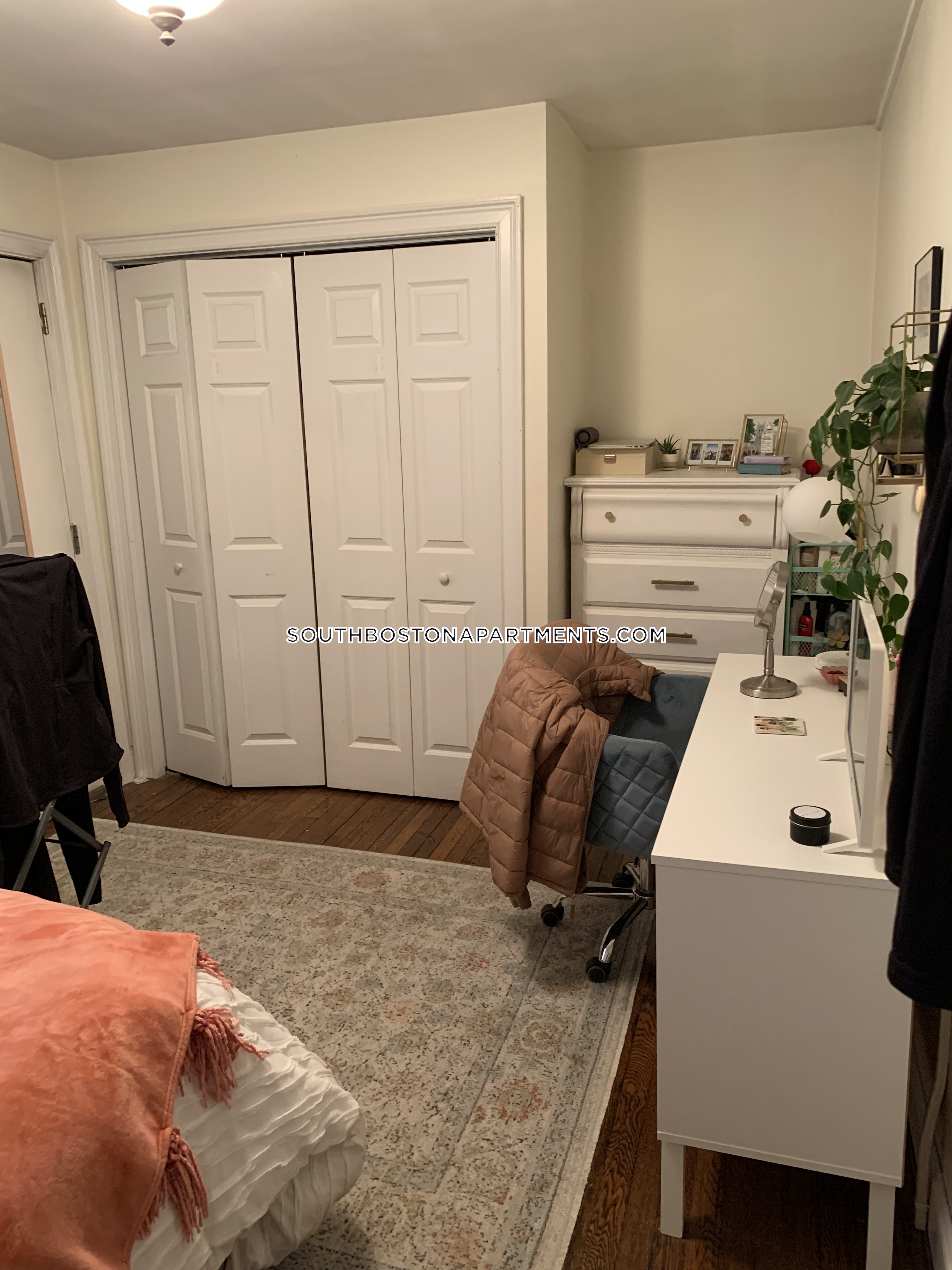 3 bed, 1 bath apartment for rent at 819 East Broadway Unit 1, South Boston — photo 17 of 34