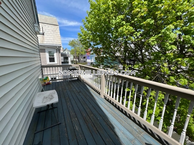 3 bed, 1 bath apartment for rent at 33 Ossipee Rd Unit 2, Teele Square — photo 8 of 8