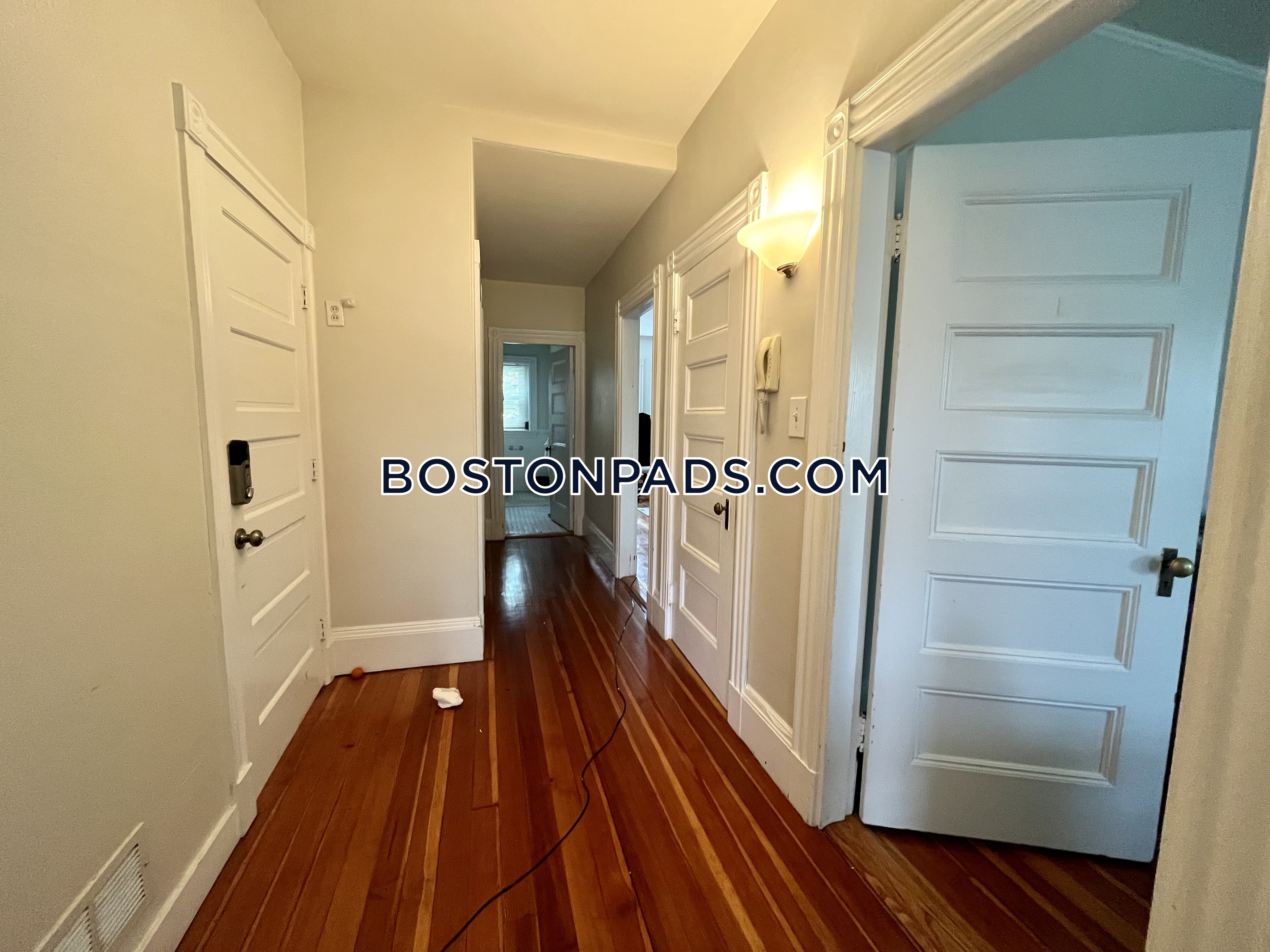2 bed, 1 bath apartment for rent at 917 Beacon St Unit 3, Fenway — photo 7 of 21