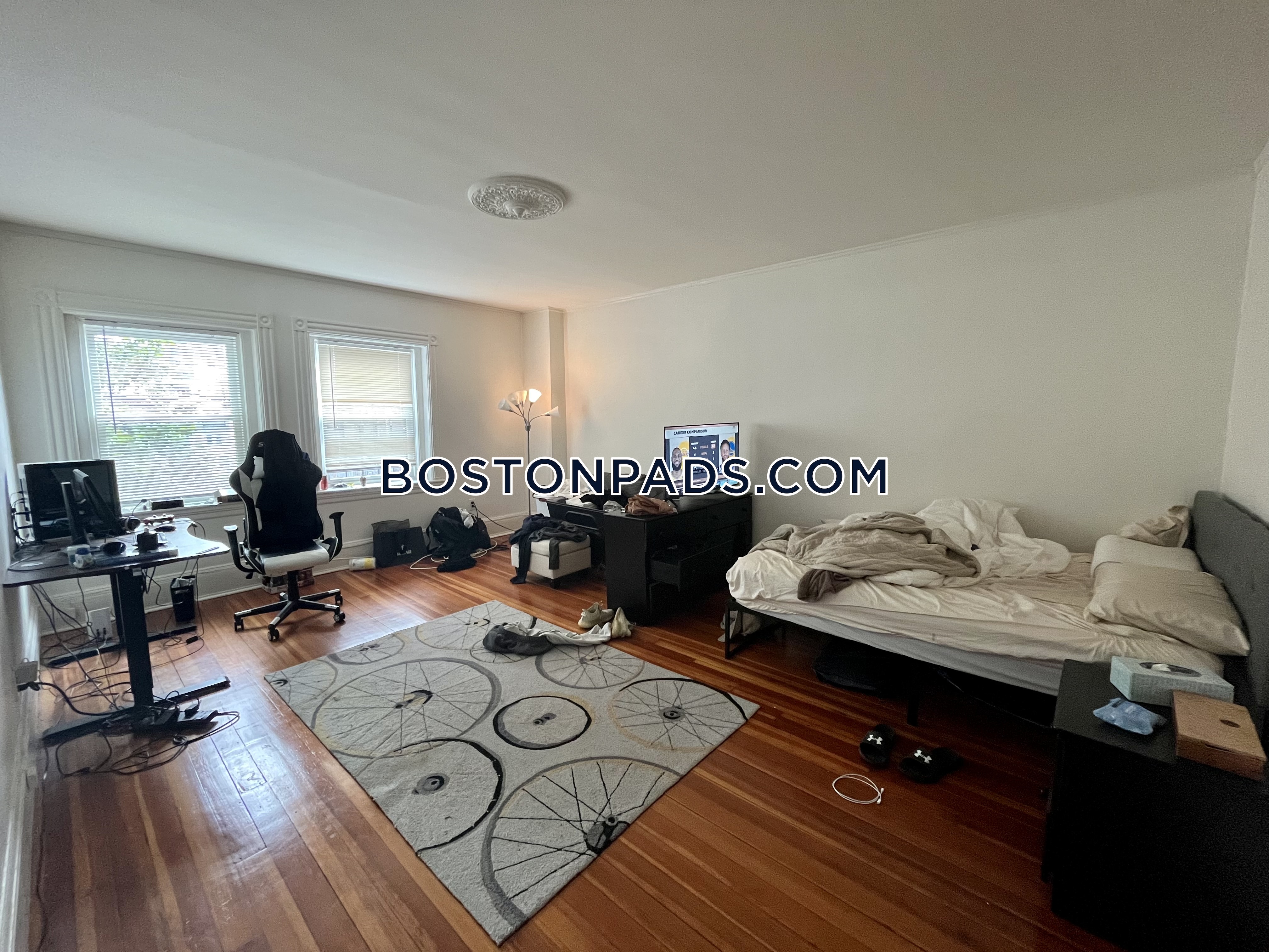 2 bed, 1 bath apartment for rent at 917 Beacon St Unit 3, Fenway — photo 9 of 21