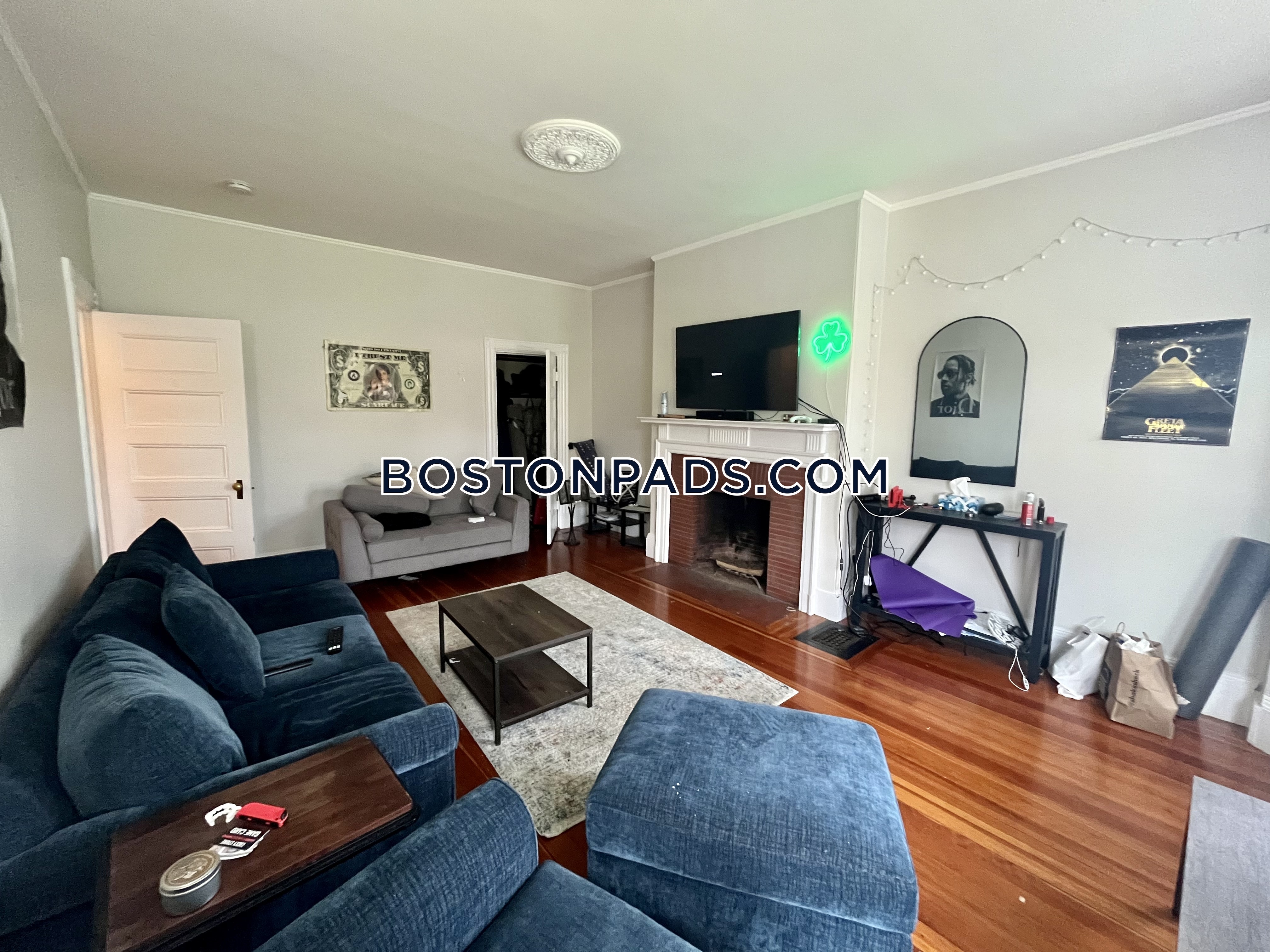 2 bed, 1 bath apartment for rent at 917 Beacon St Unit 3, Fenway — photo 10 of 21