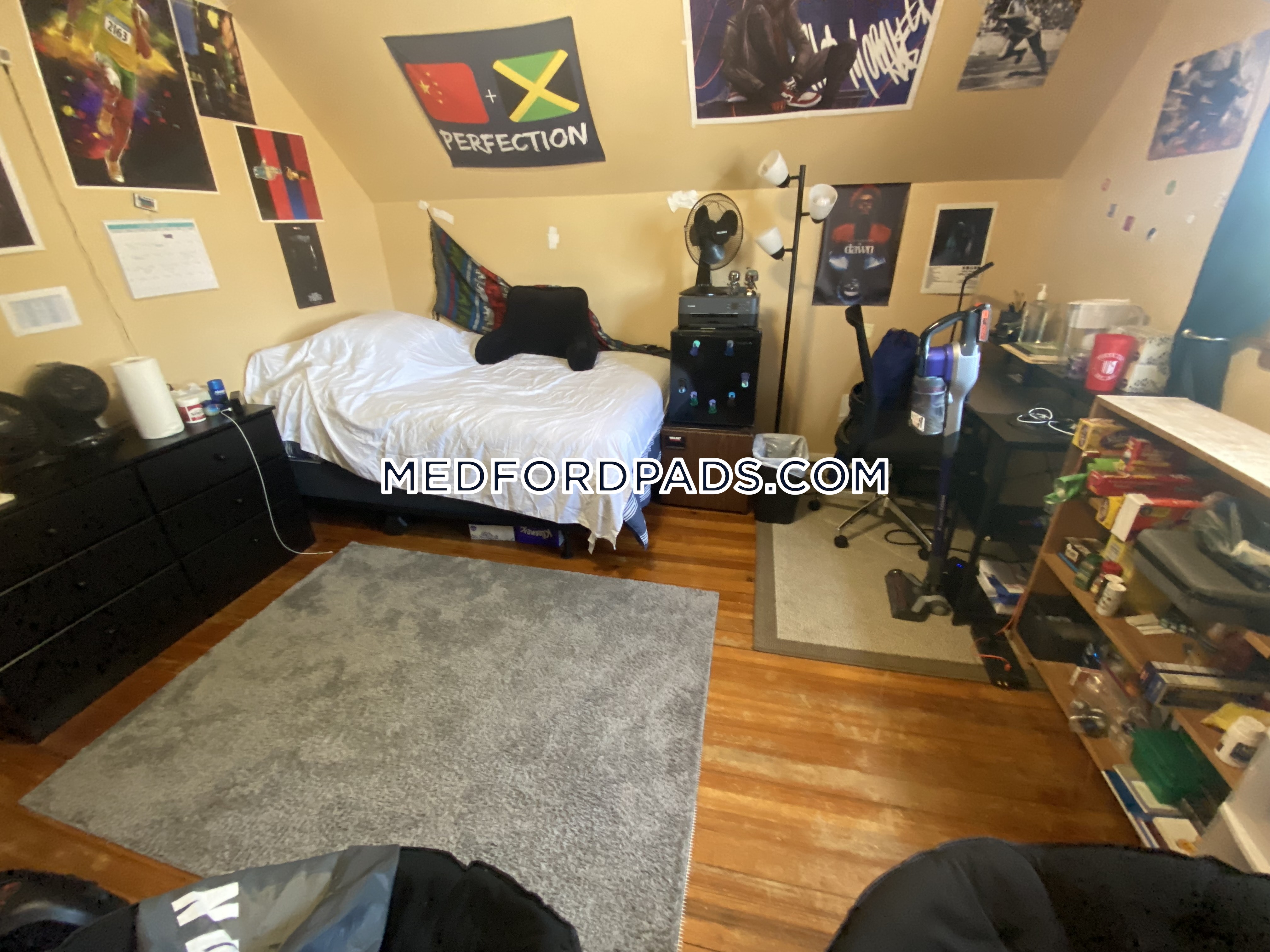 6 bed, 2 bath apartment for rent at 107 North St Unit 107, Tufts University — photo 28 of 41
