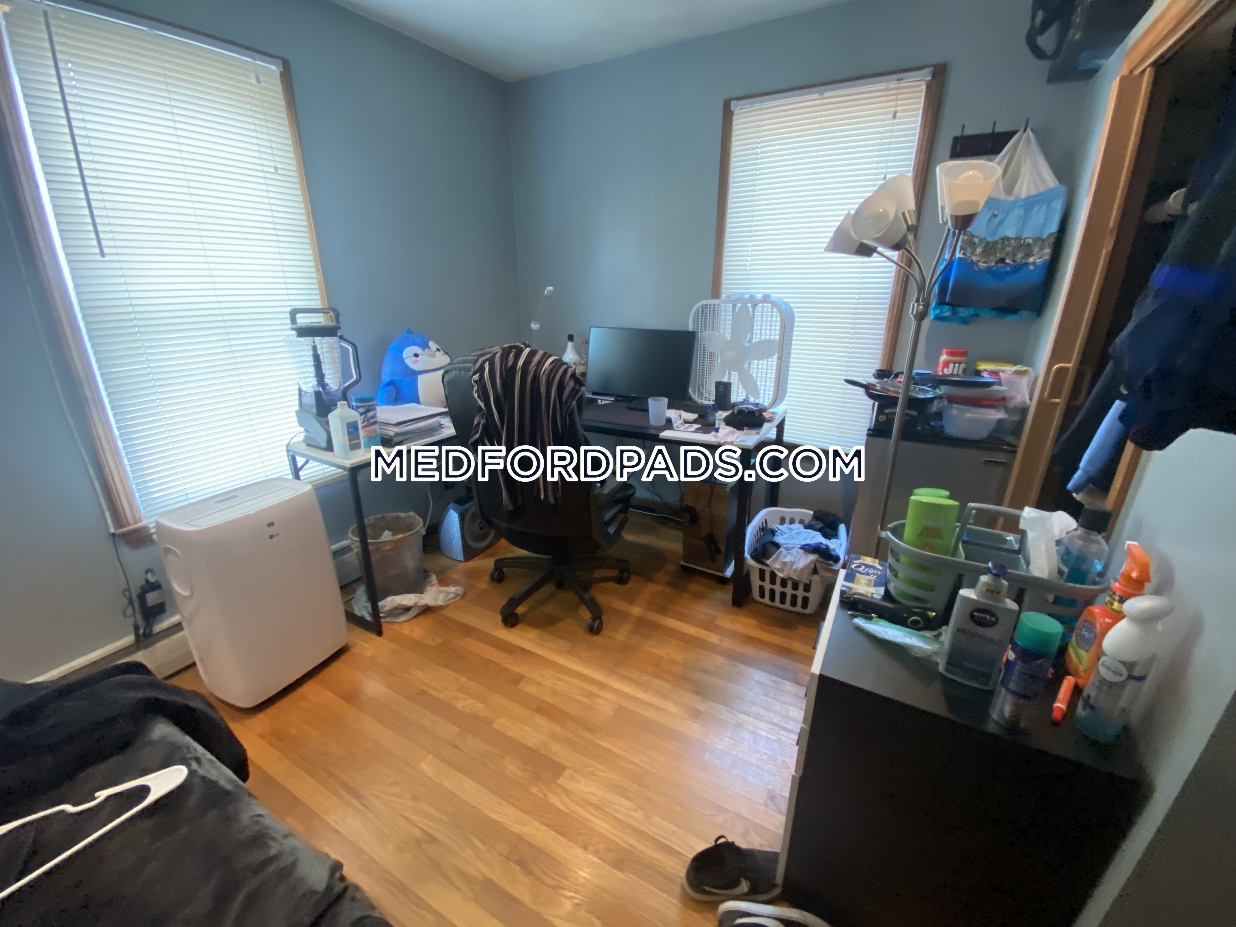 6 bed, 2 bath apartment for rent at 107 North St Unit 107, Tufts University — photo 19 of 41
